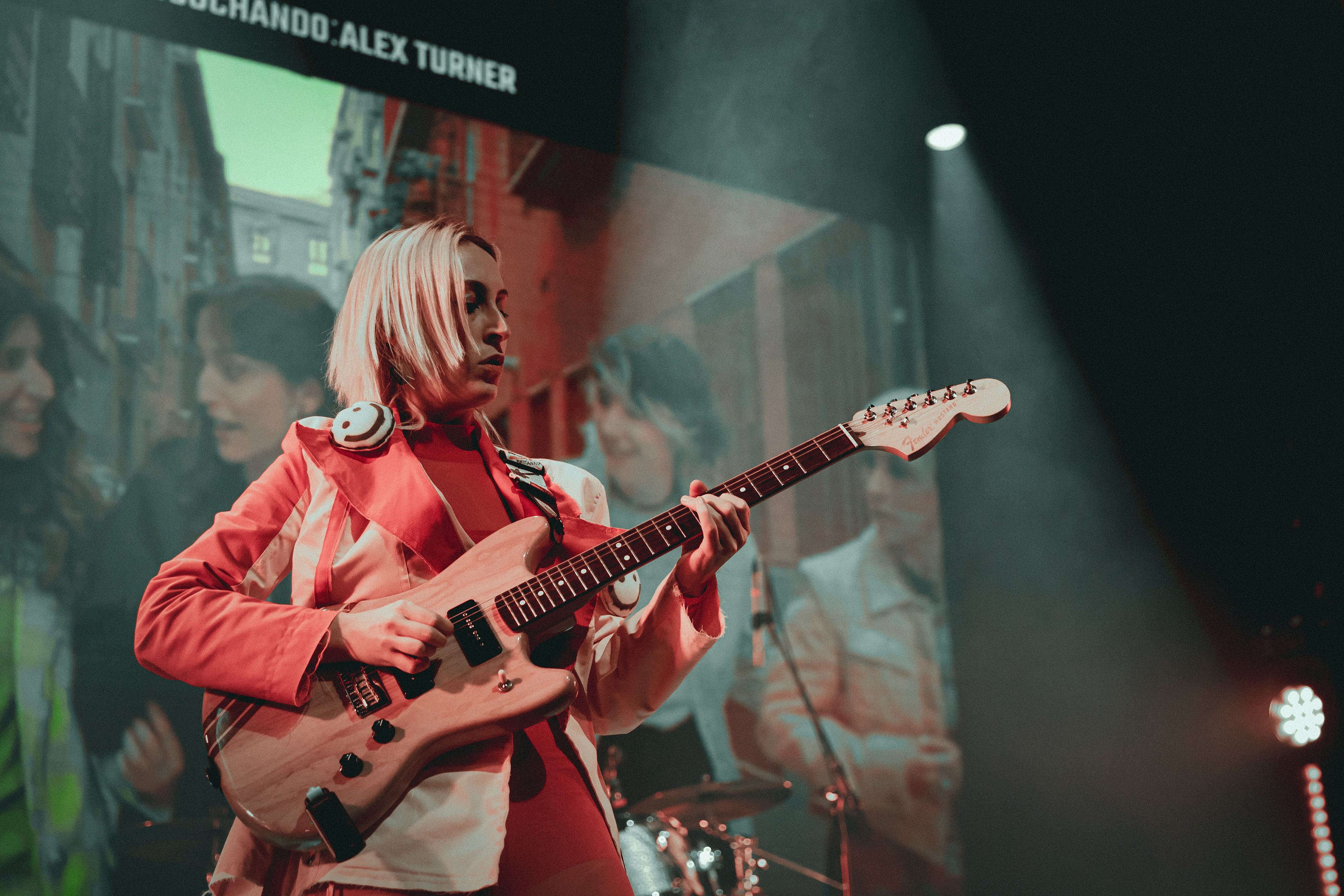 Ginebras durante la presentación de su disco ¿Quién conoce a Billie Max?... CXXII