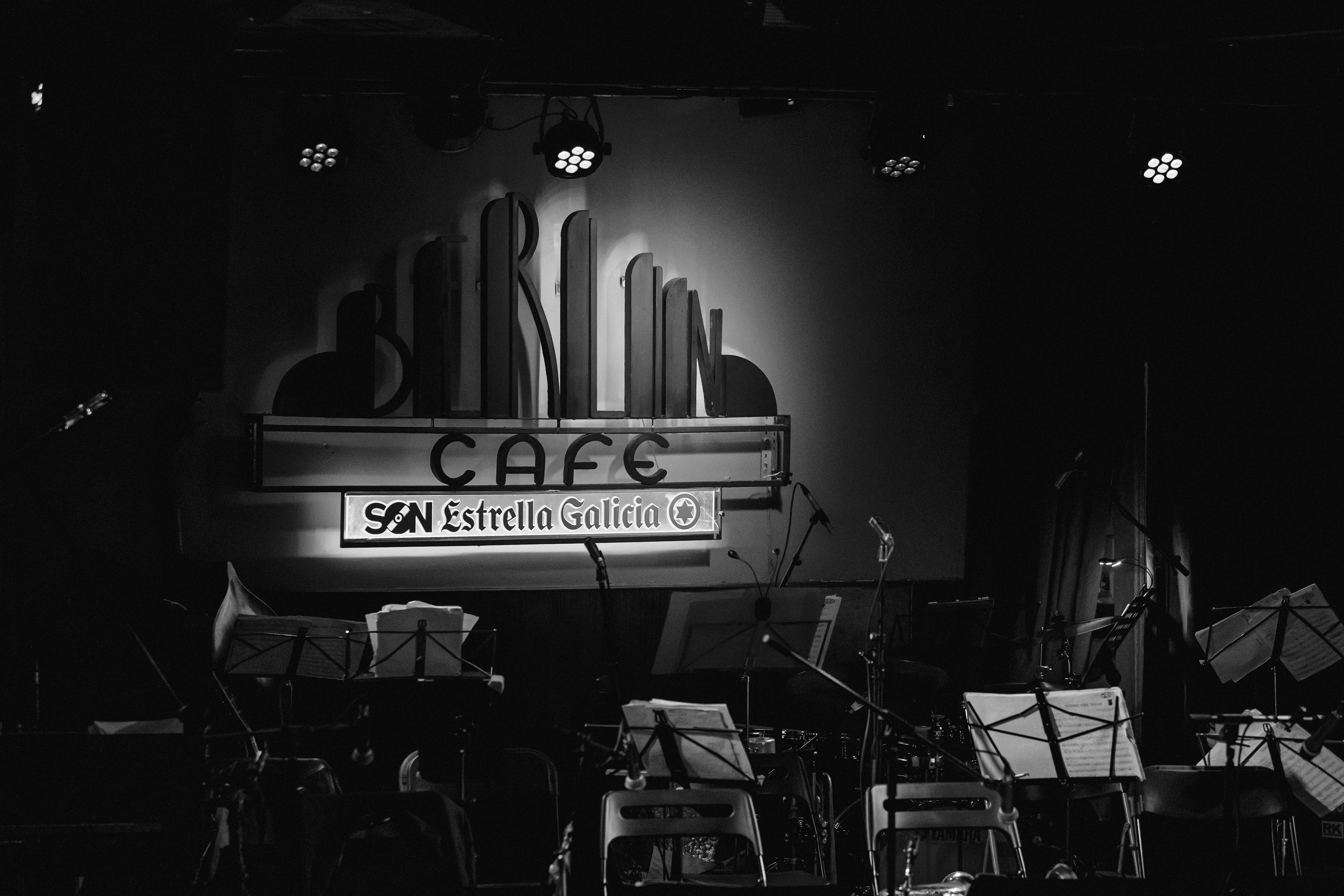 Bob Sands Big Band & Quique Gómez... LXXXII