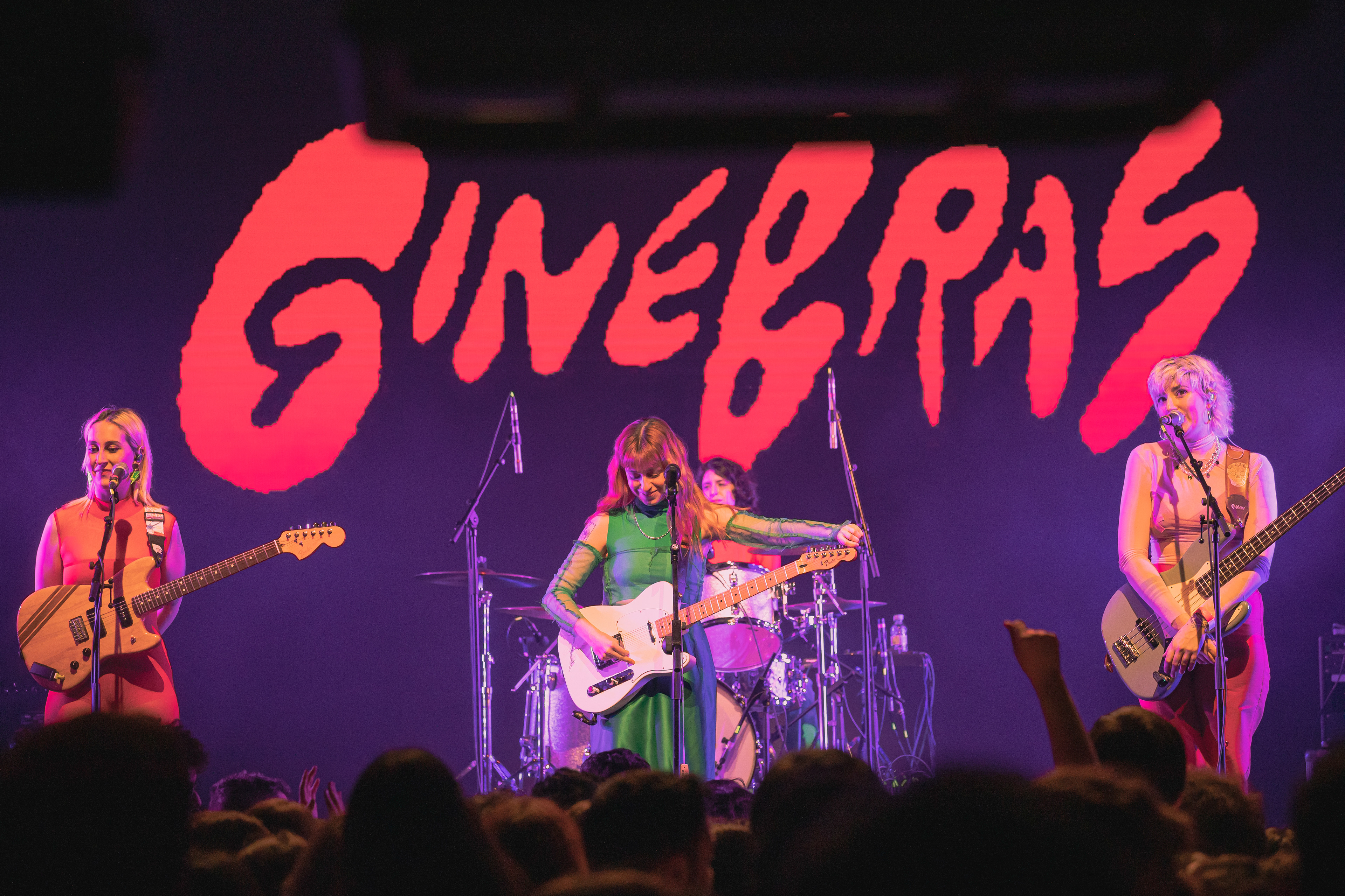 Ginebras durante la presentación de su disco ¿Quién conoce a Billie Max?... X