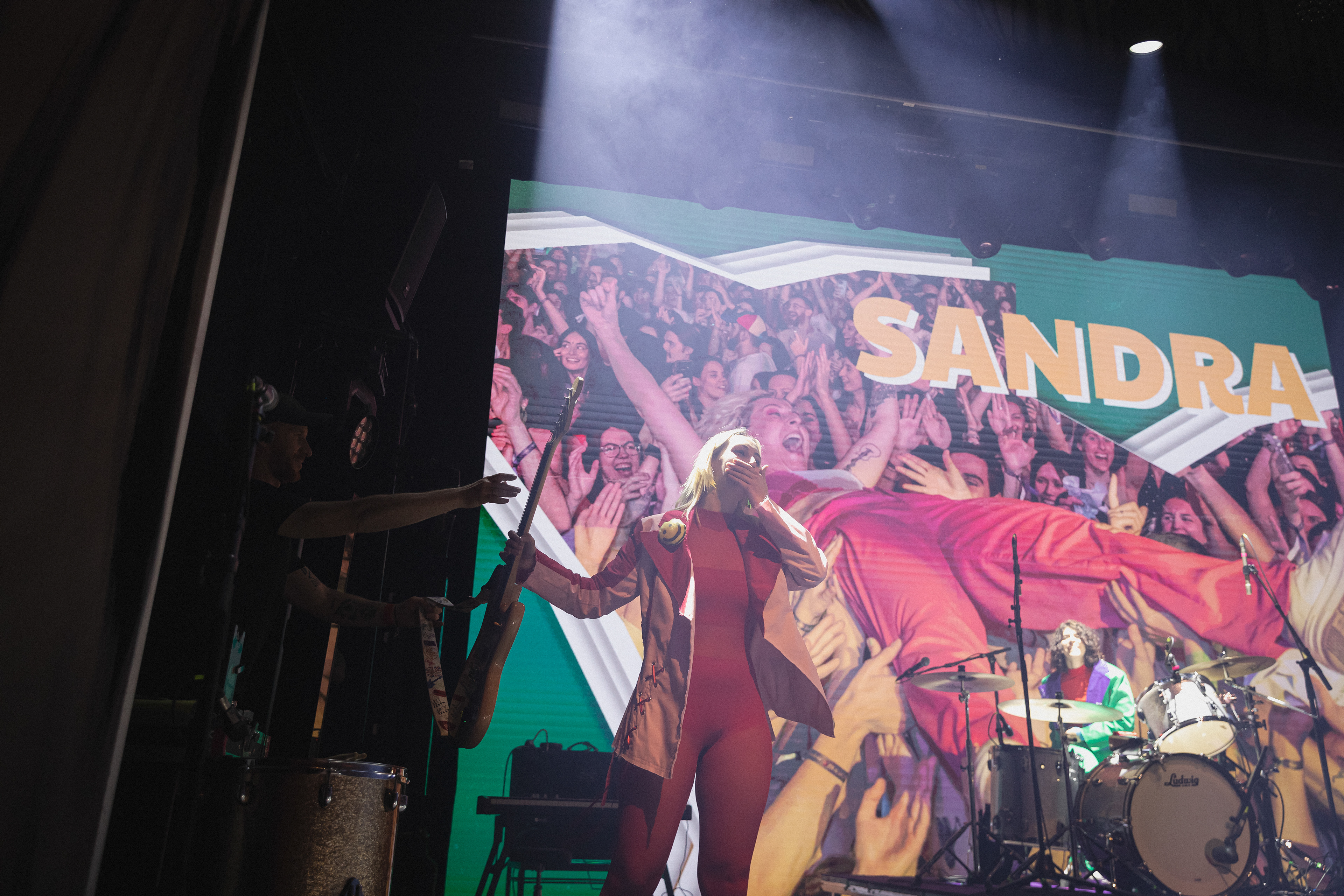 Ginebras durante la presentación de su disco ¿Quién conoce a Billie Max?... CIV