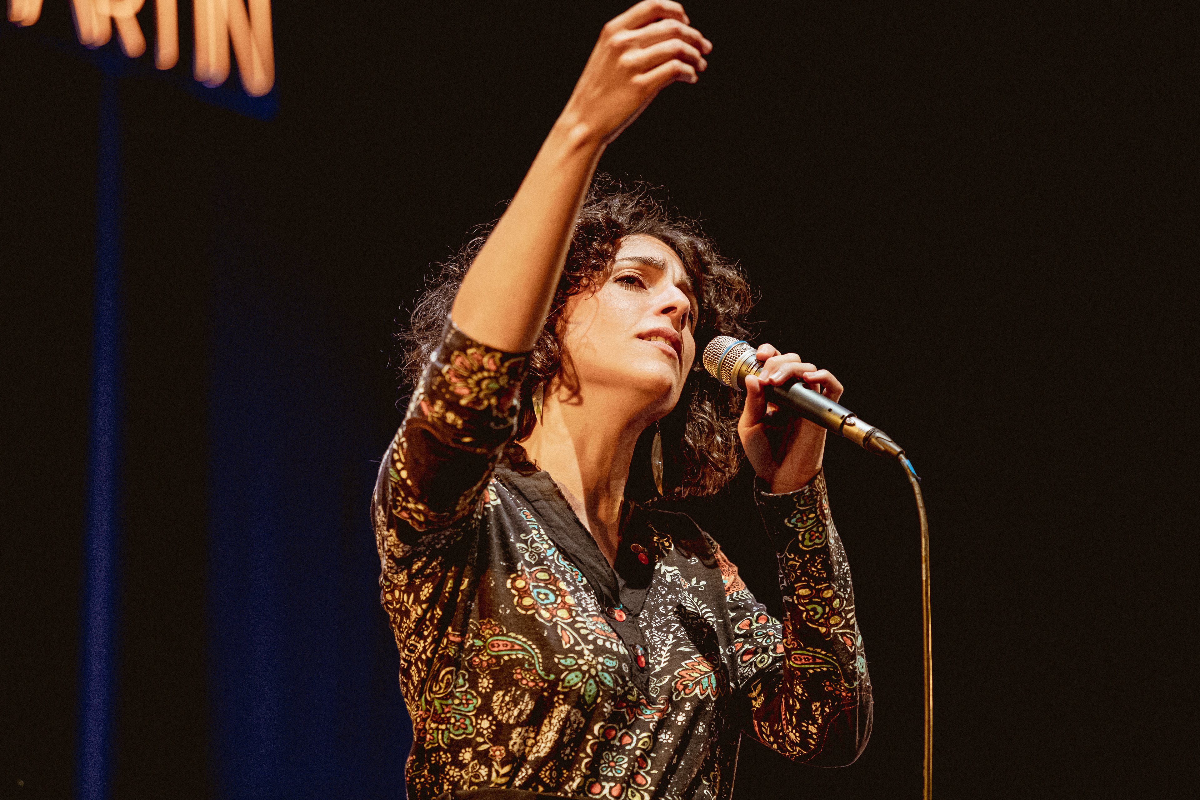 CLARA CAMPOS durante la  presentación de Ánfora, en la edición anterior del Festival de Jazz de Colmenarejo. 2023