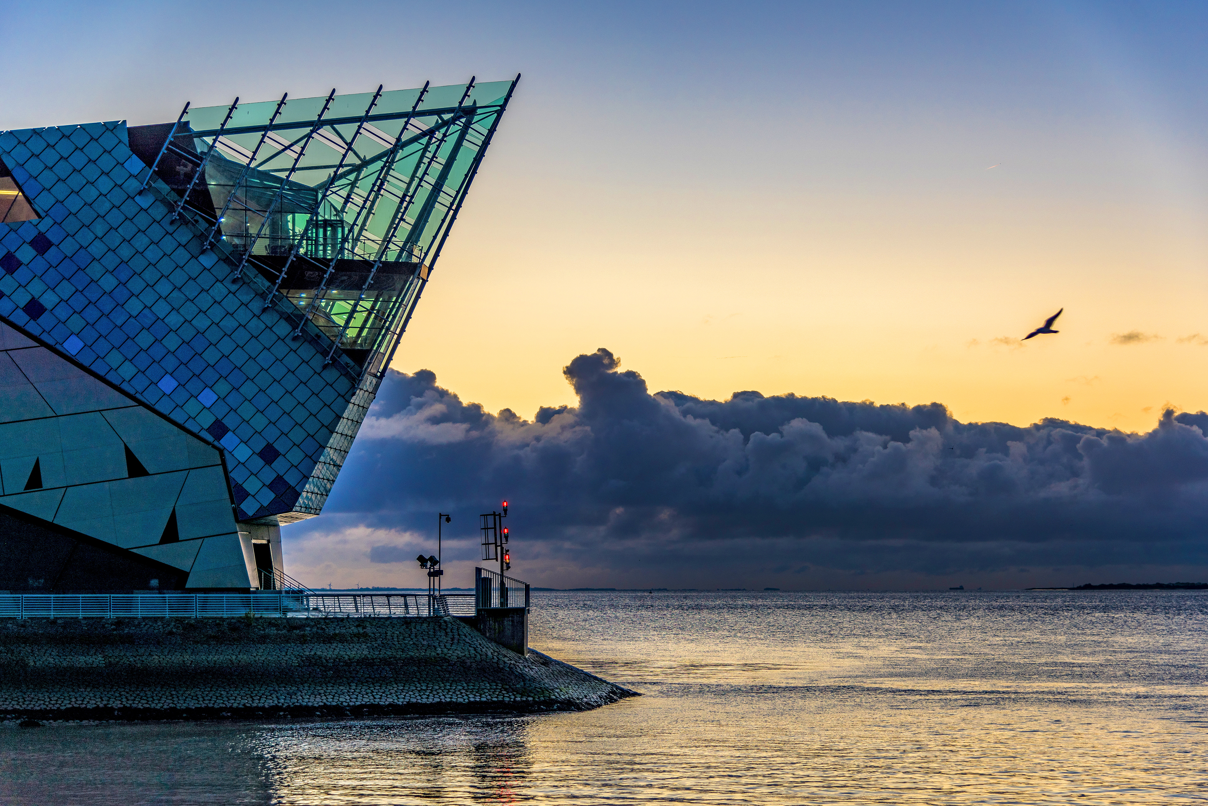 The Deep Hull