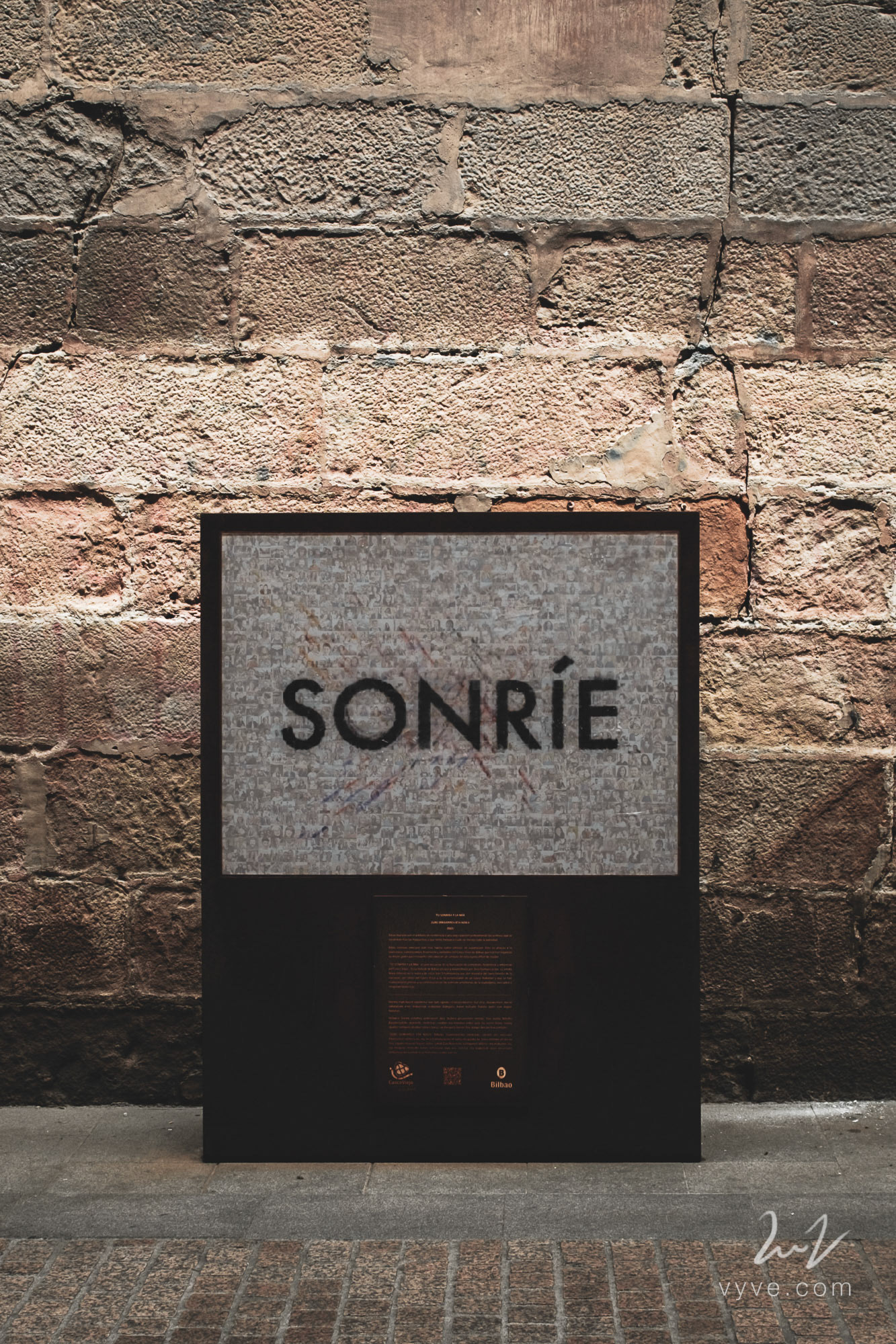 sonríe