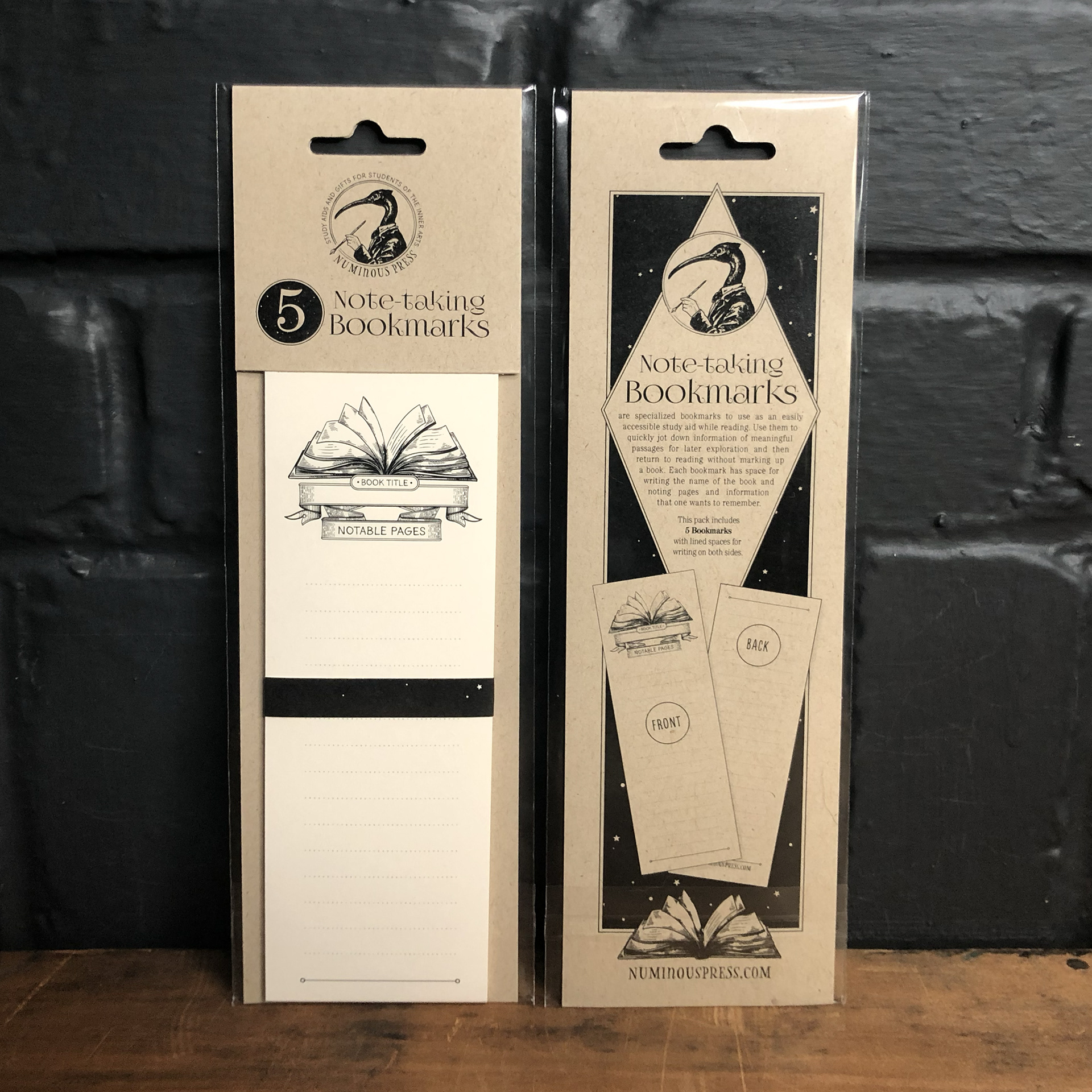 Note-taking Bookmark with book imagery in packaging