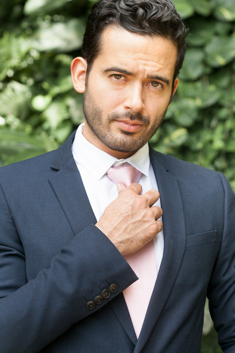 Commercial headshot. Roberto Medrano, actor.