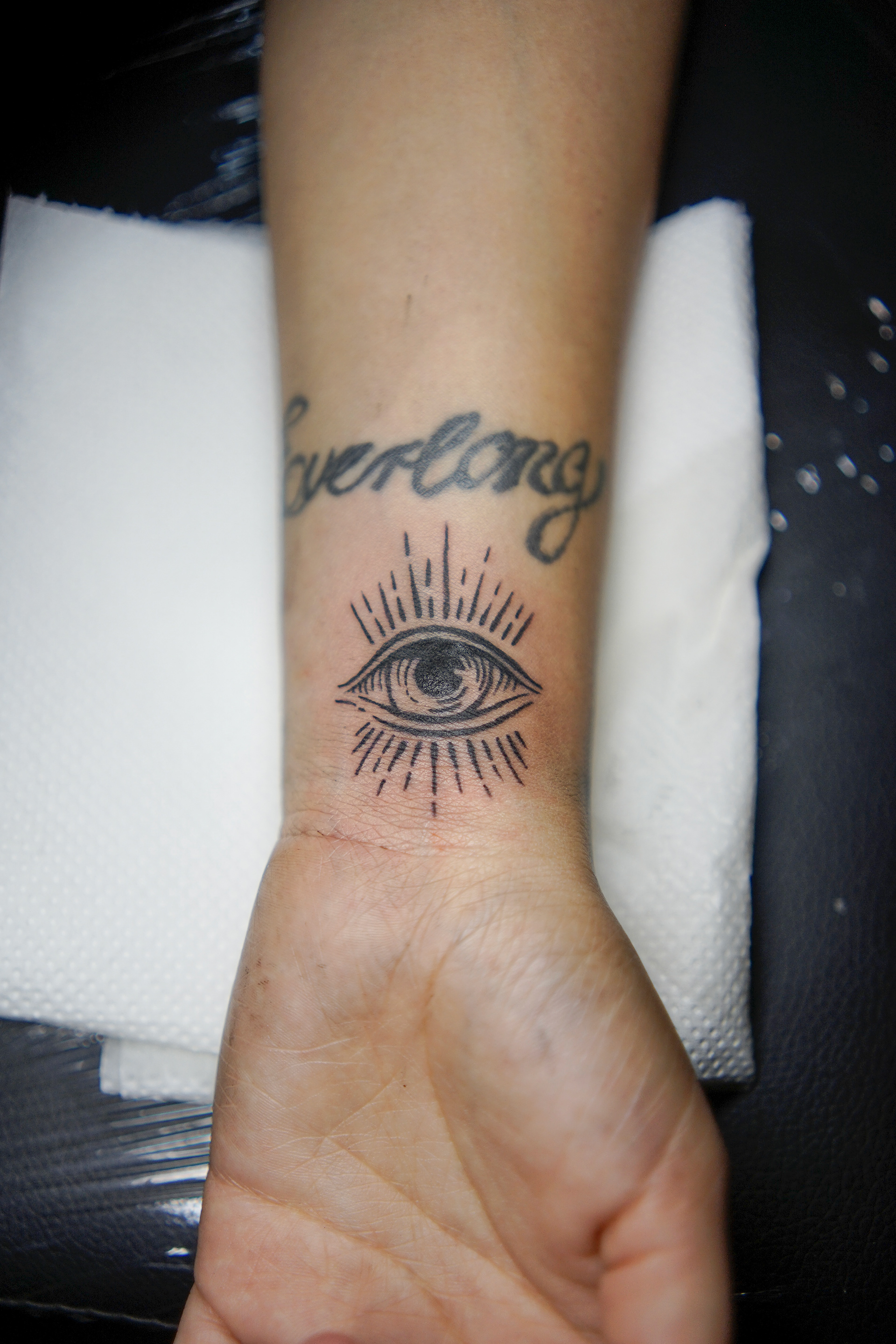 (Únicamente el ojo fue hecho por mi)T