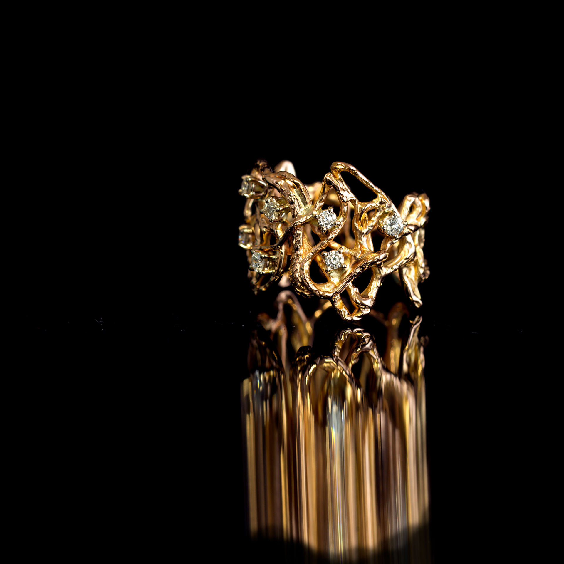 Anello in oro 18 kt con Diamanti