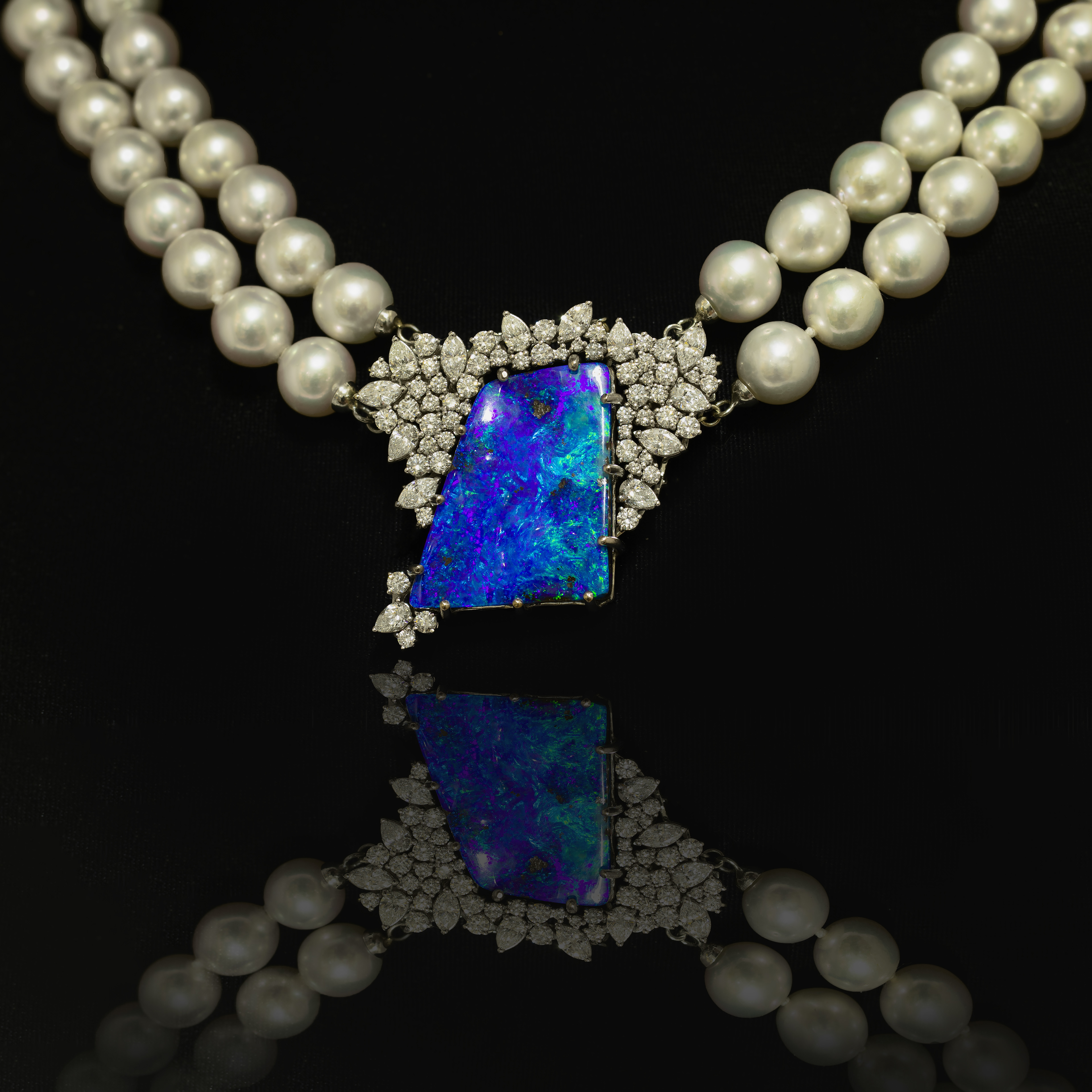 Centrale in oro 18 kt per collana  di Perle Akoya con Opale boulder e Diamanti