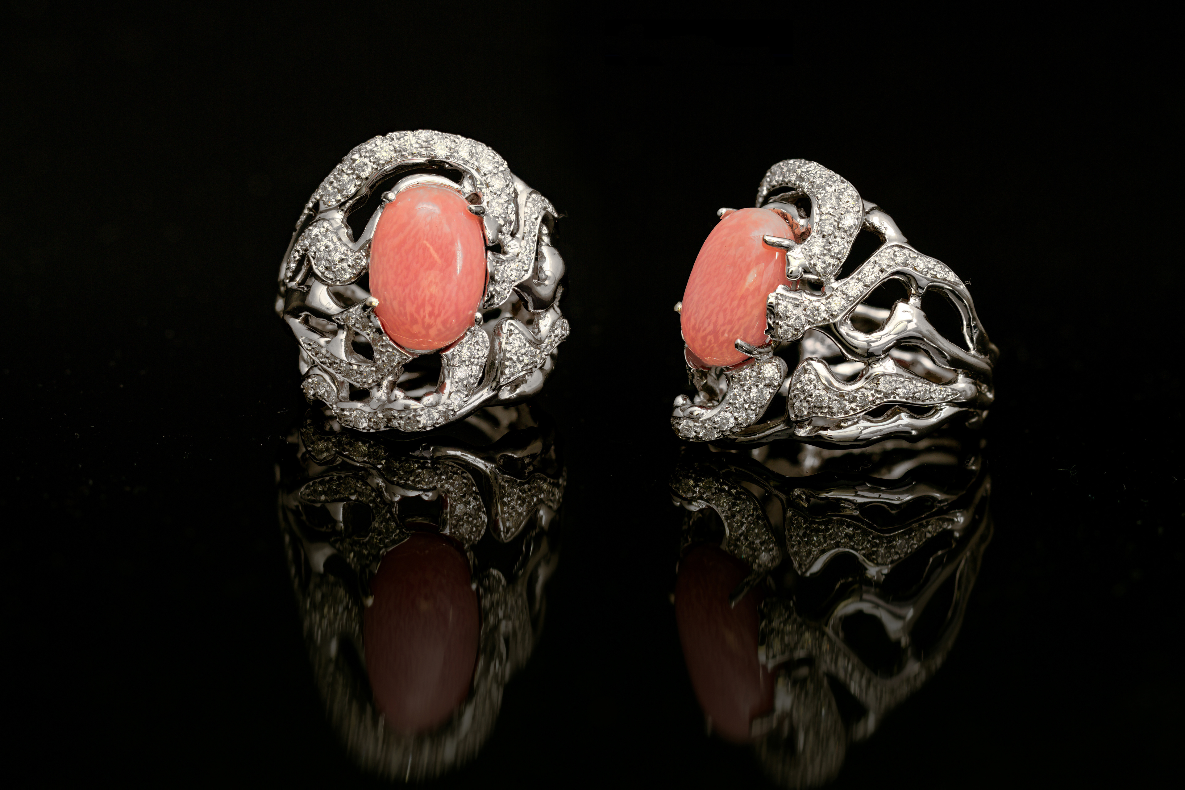 Anello in oro 18 kt con Perla naturale Conch e Diamanti