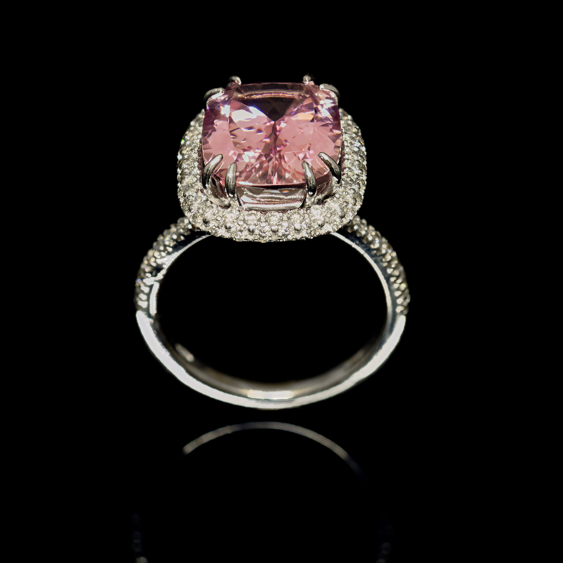 Anello in oro 18 kt  con Kunzite e Diamanti