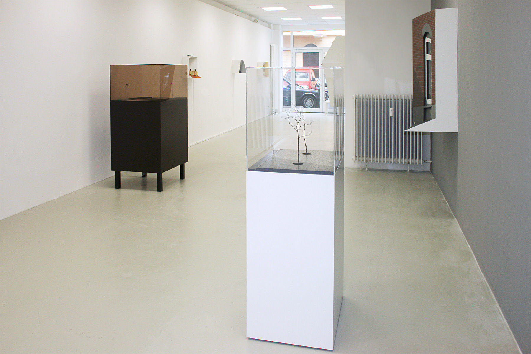 Tentoonstelling, 'LUX', 2012. Galerie Petra Nostheide Eycke, Duesseldorf, Duitsland