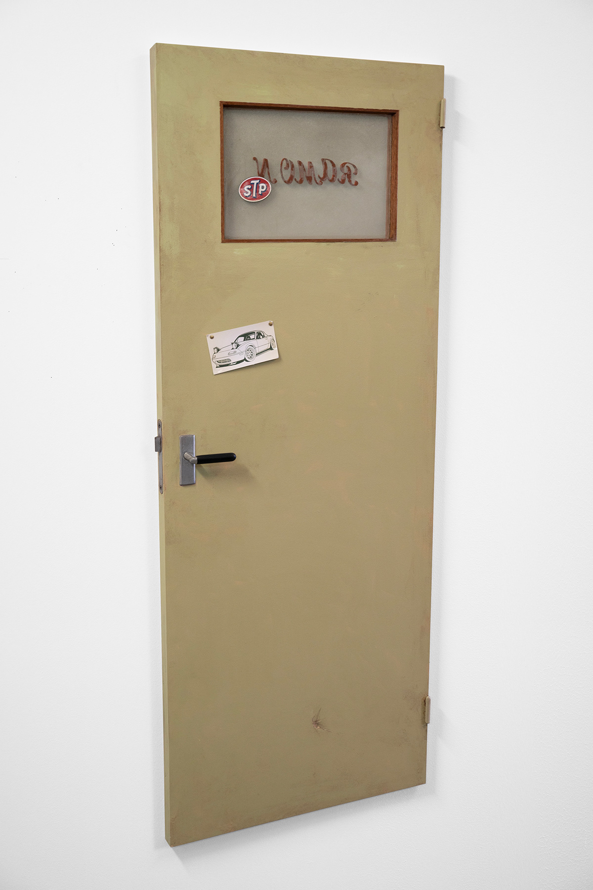 Ramon, 2025. Mdf, kunstof, glas, alkydverf