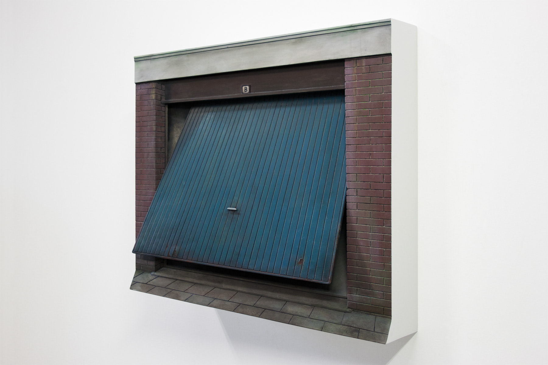 Garage, 2017. Mdf, Alkyd Verf, B.53 – H.60 – D.23 Cm.