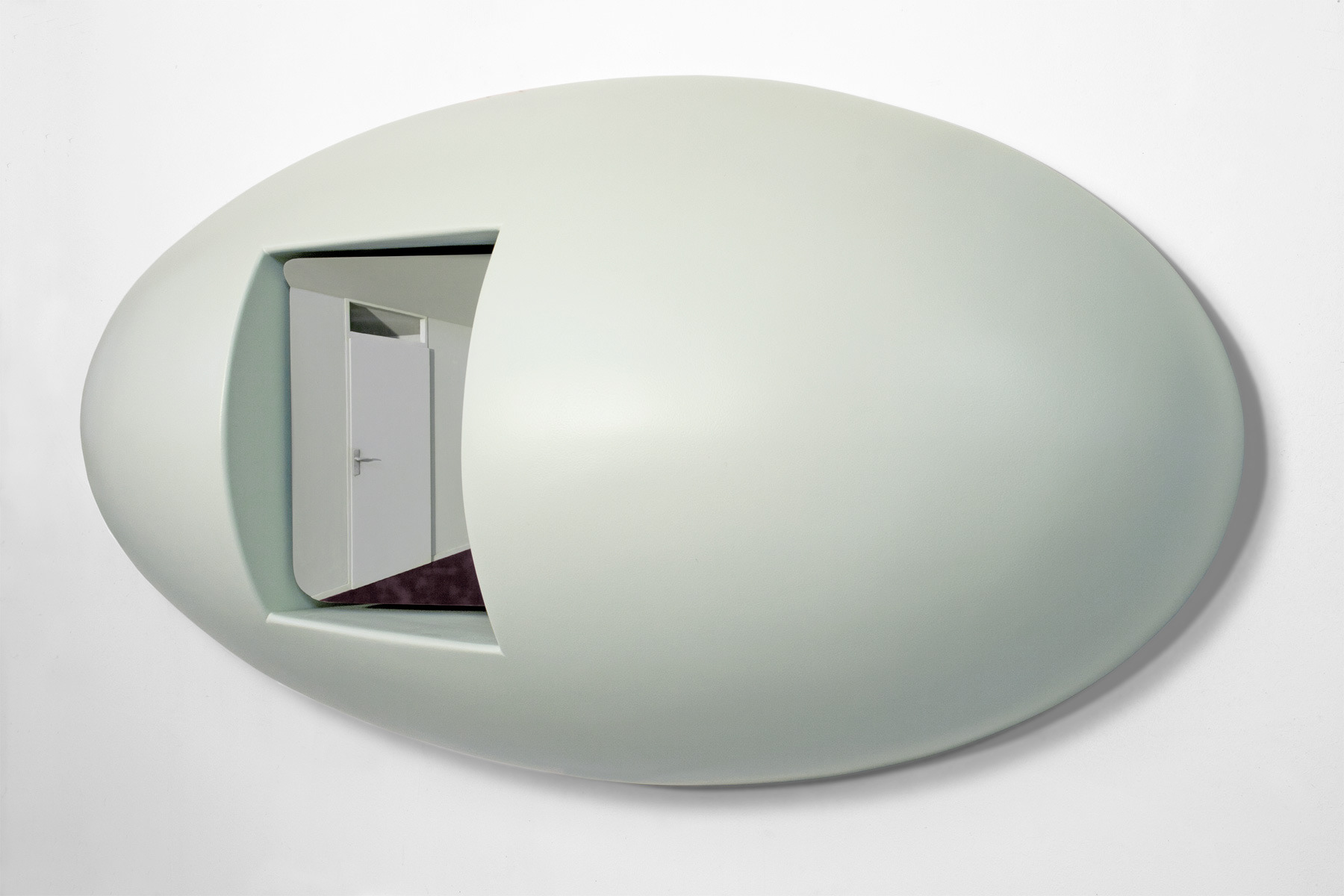 Utopia I, 2014. Mdf, Polyesther, Alkydverf, Aluminium, B120 – H.60 – D.20 Cm.