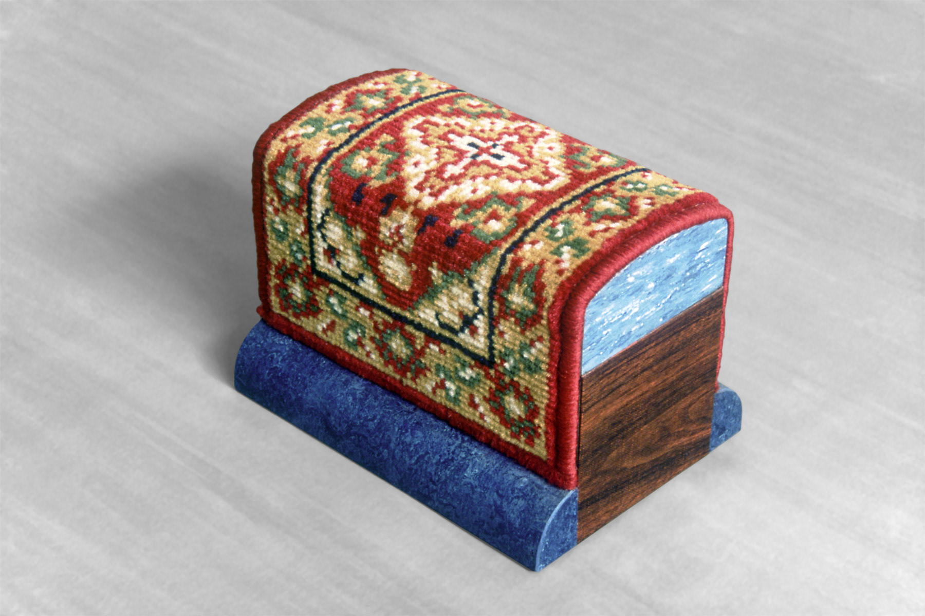 Kees, 1992 Linoleum, tapijt, kunstleer op houten constructie, H. 18 - B. 15 - D. 25 cm