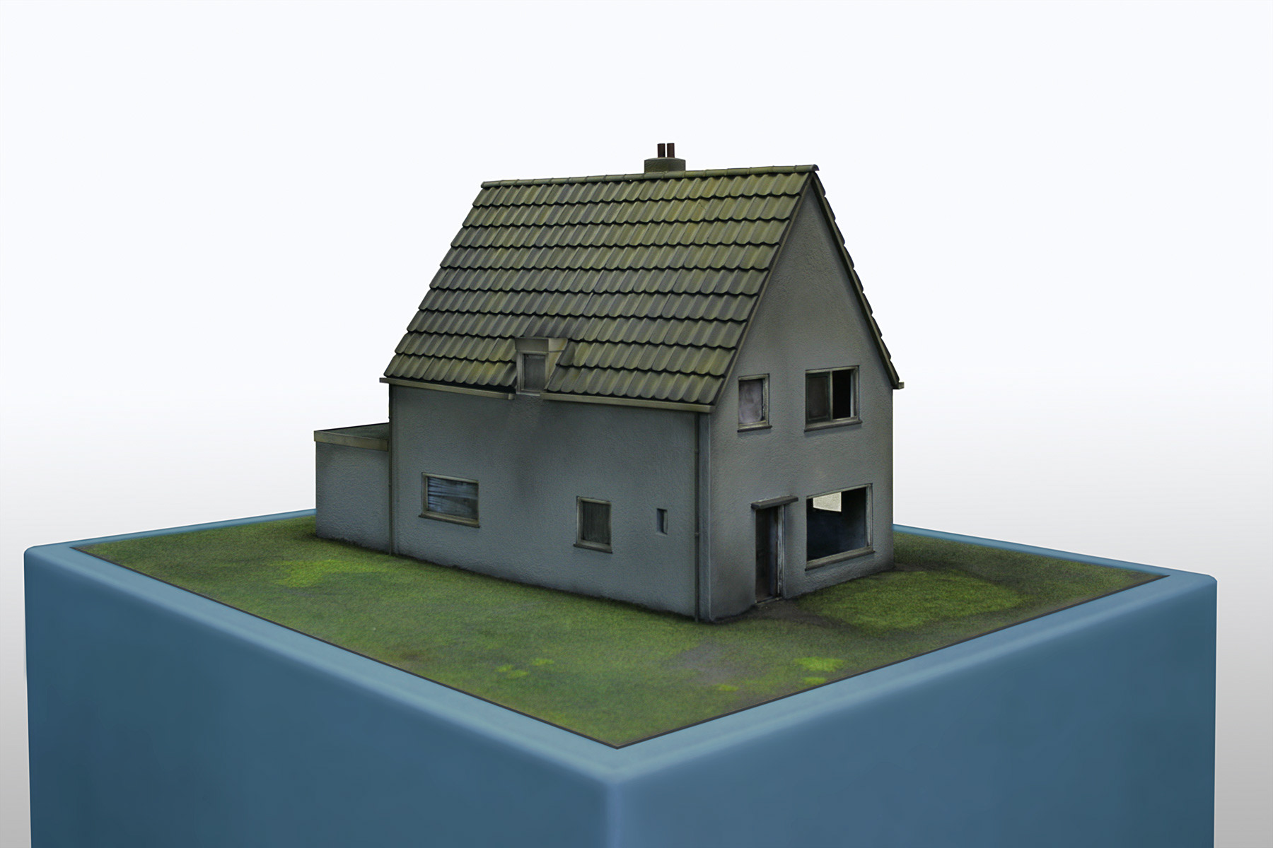 Trompenburg 47, 2014. Mdf, Alkydverf, Plastic, B 85 - H.45 – D.100 Cm.