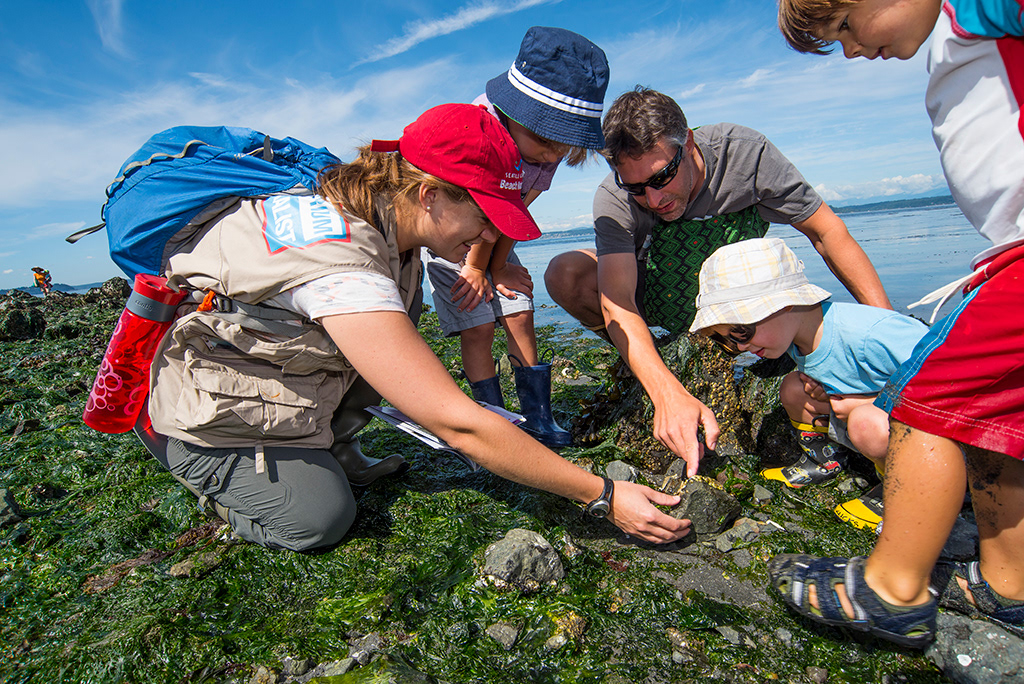 aquarium naturalist, Seattle Aquarium, Ryan Hawk Photographer