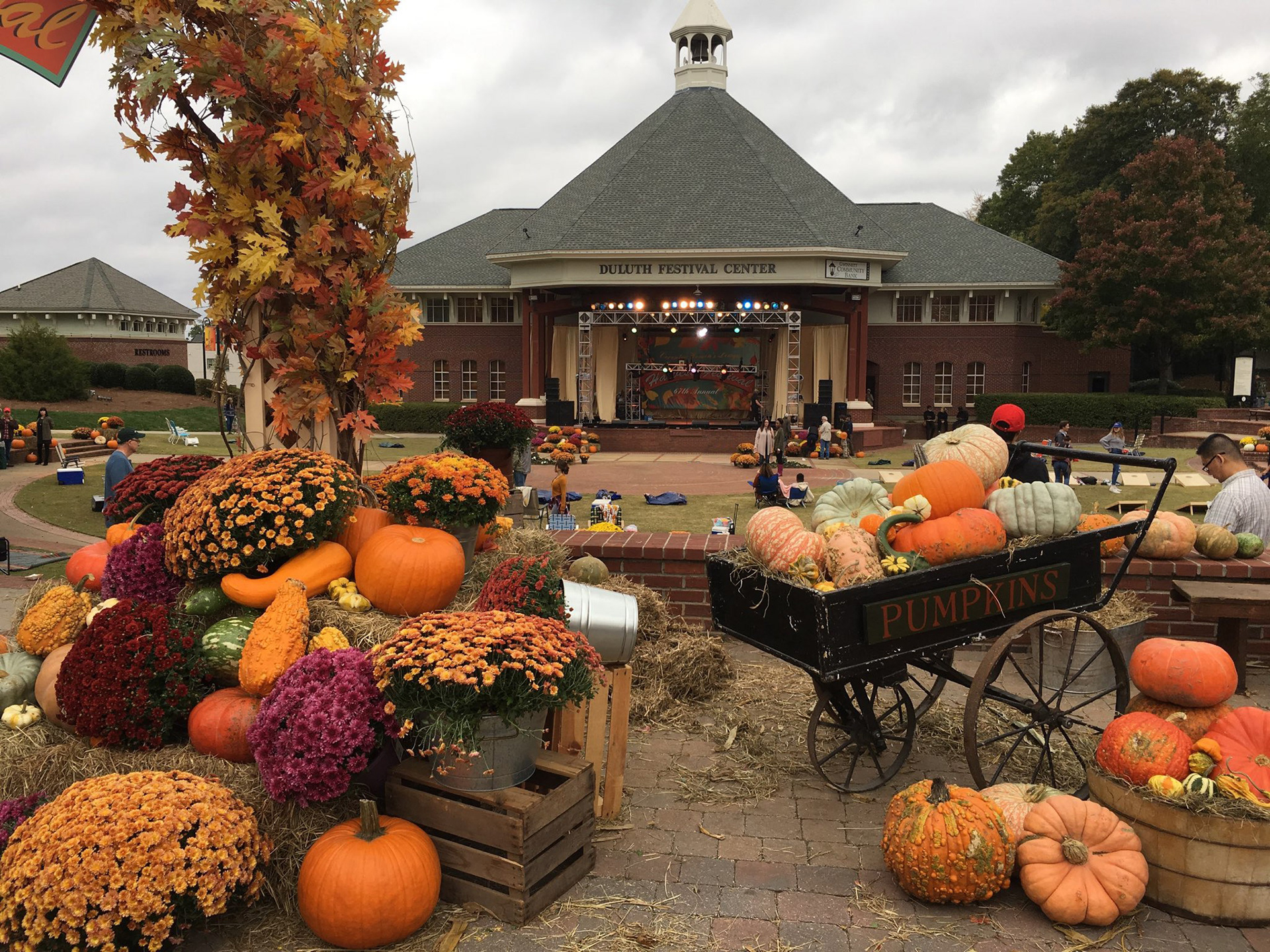 HARVEST FESTIVAL LOCATION SET