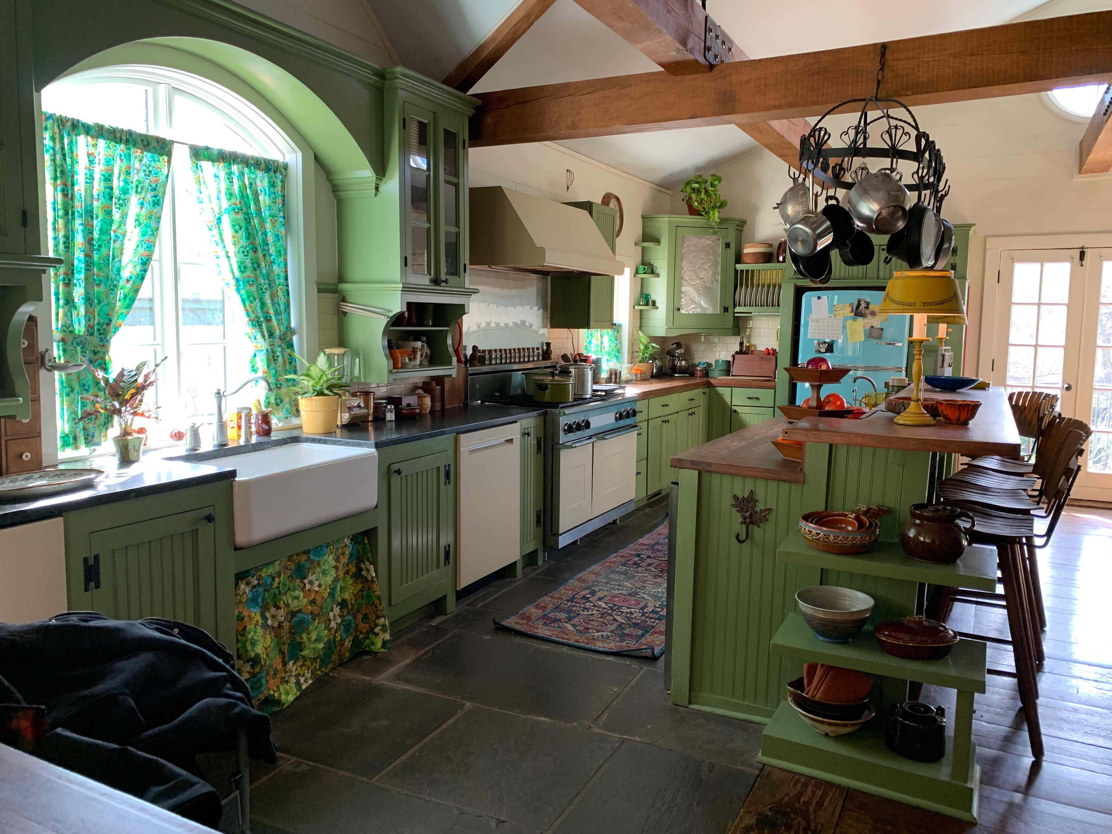 KITCHEN LOCATION SET
