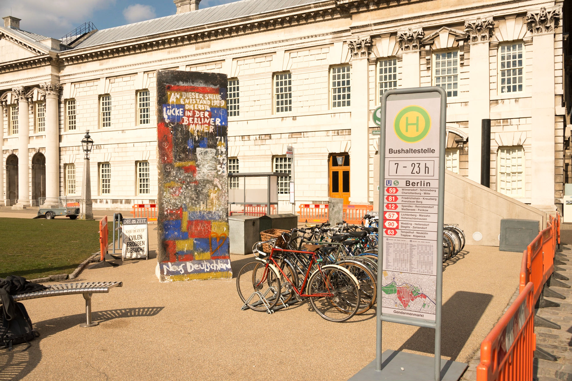 Walking around Greenwich thisafternoon after the RPS DVJ AGM (what a lot of TLAs) we came across Berlin.Only the bus stop in the background gives any hint that we had not been transported by aliens.Having said that, the Muppets were aparently to be seen occasionally. (http://www.newsshopper.co.uk/news/10336993.Greenwich_becomes_Berlin_for_The_Muppets___Again__movie/)