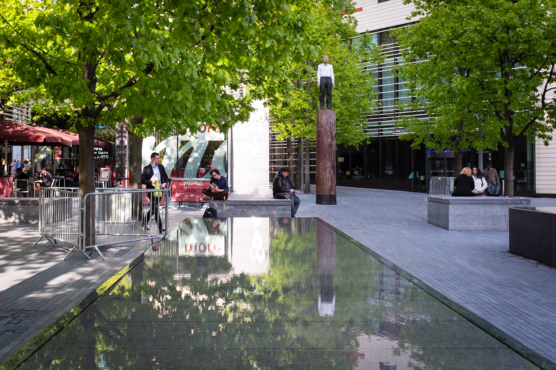 …Even if you are a statue, can be dificult in London.Nobody seems to notice you!