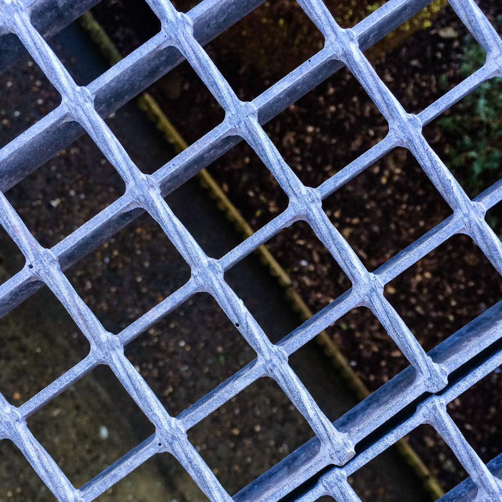 A back blip from the balcony of the apartment.