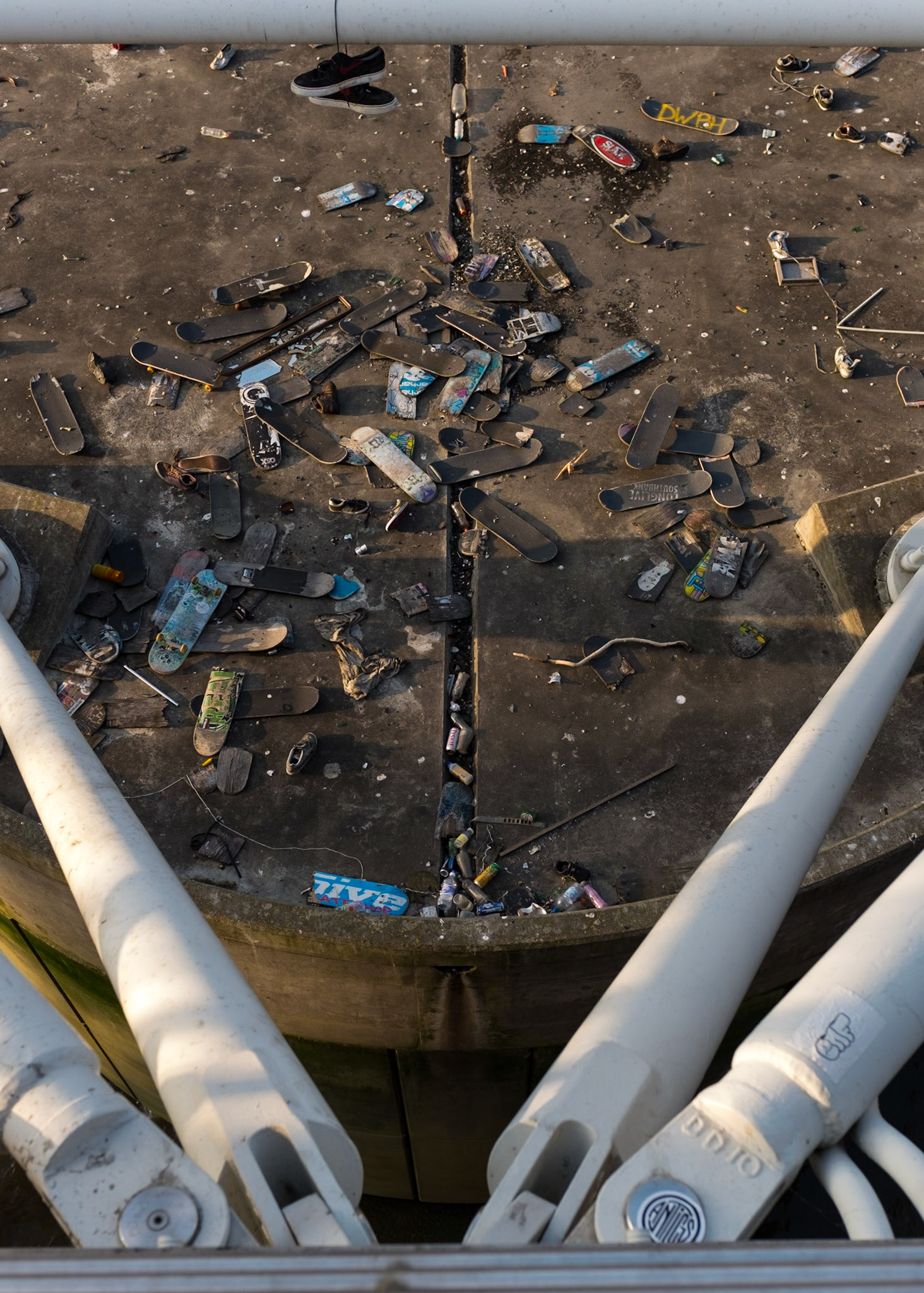 On Hungerford BridgeBack Blip