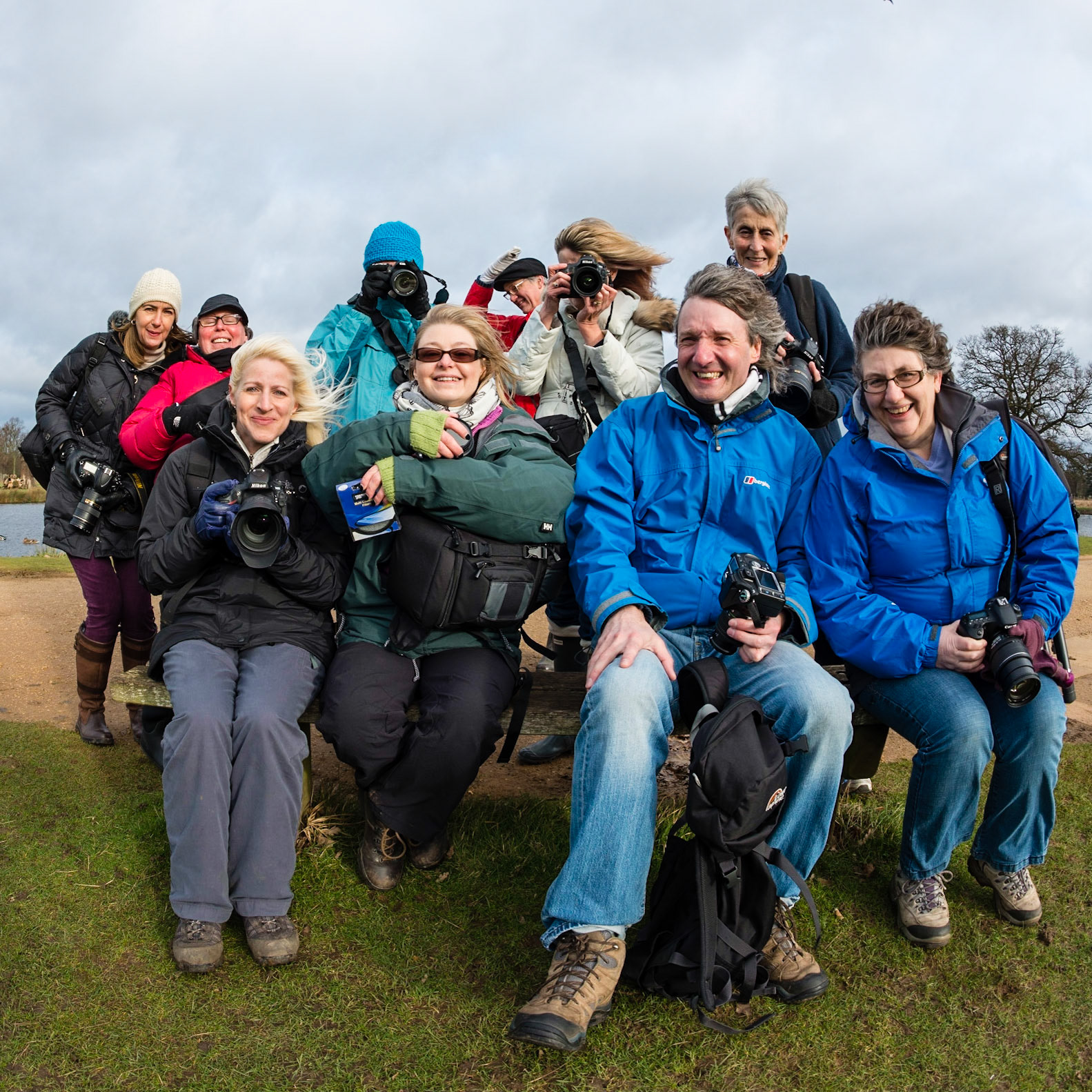 This morning was an early start. Up to Bushy Park for a Blipmeet organised by GeekMeek.Somewhere in this image you can see:Draco, PaulaK, GeekMeek, 55Daisies, SueL7, Shaaamie, 1bluebell, NickyR, DawnP, Adrian and GarriI will add other names as GeekMeek identifies them!
