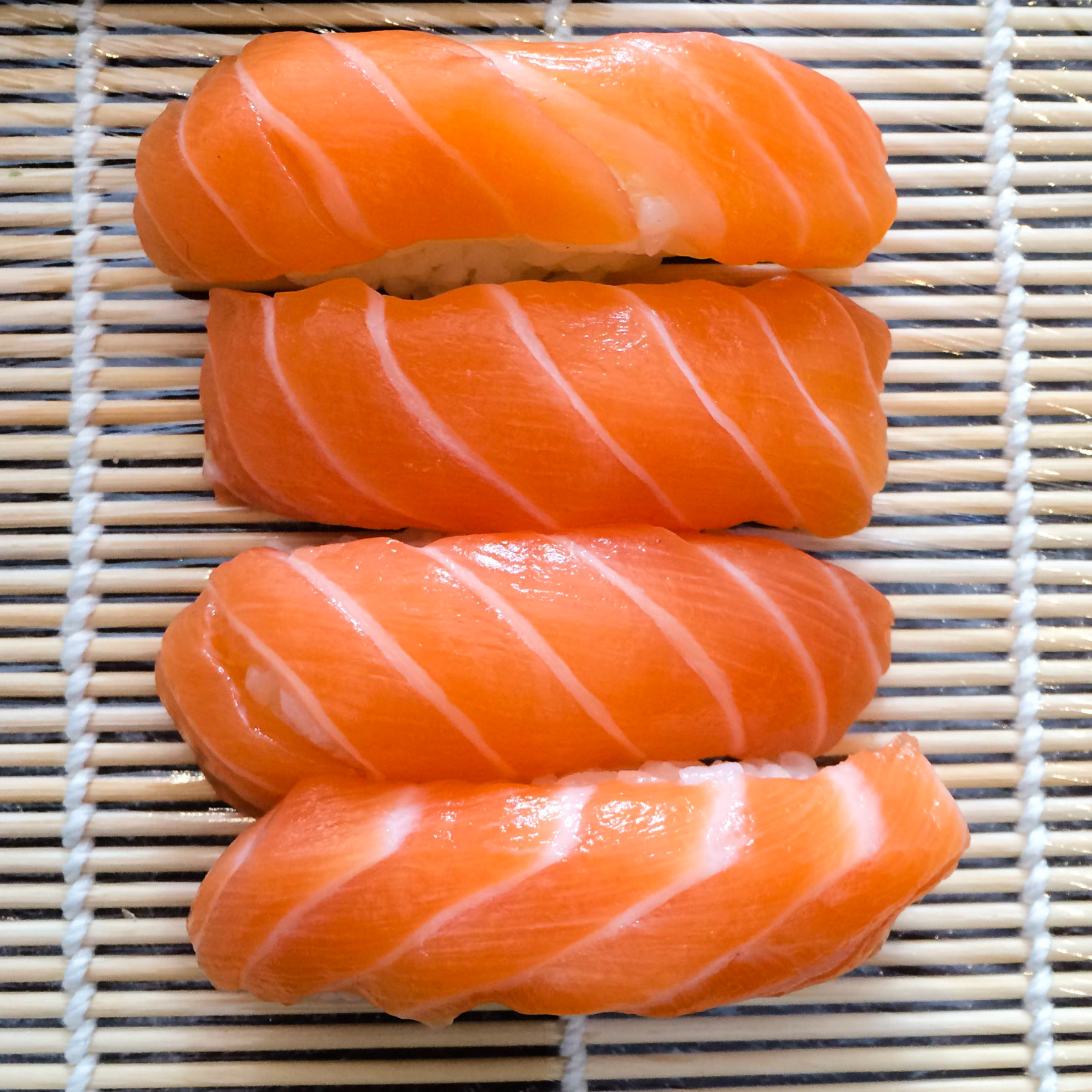 I made these!We went to Sushi School in Hammersmith today, Maki, Nigiri and California Rolls were made and consumed.Off now to eat the leftovers.