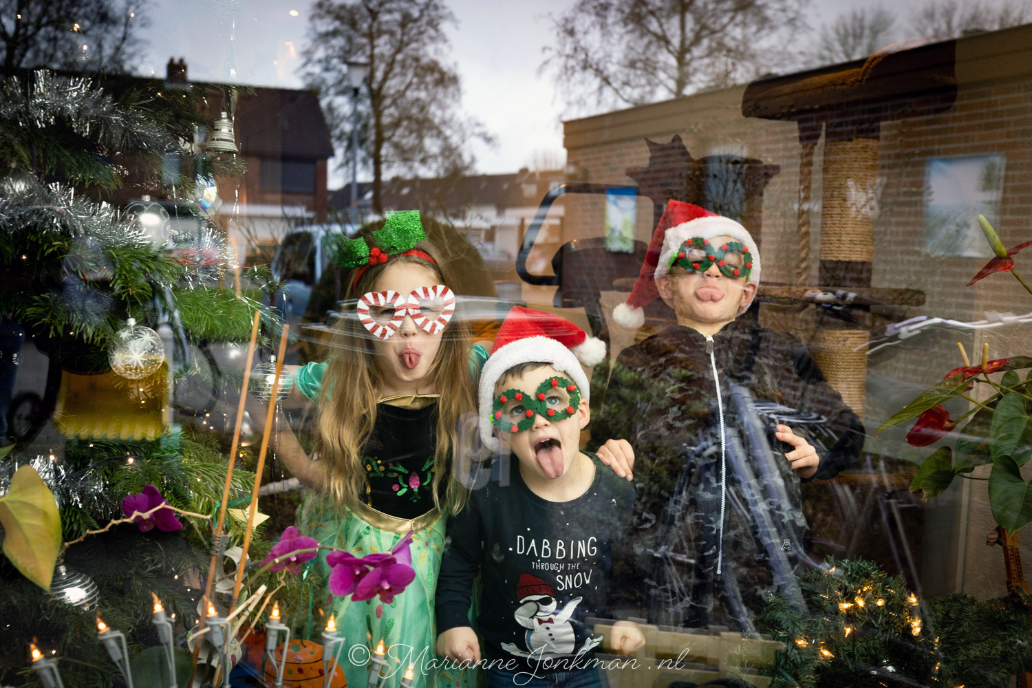 Duke, Lexi en Max, het is pas kerst als de Knook Party Squad is geweest