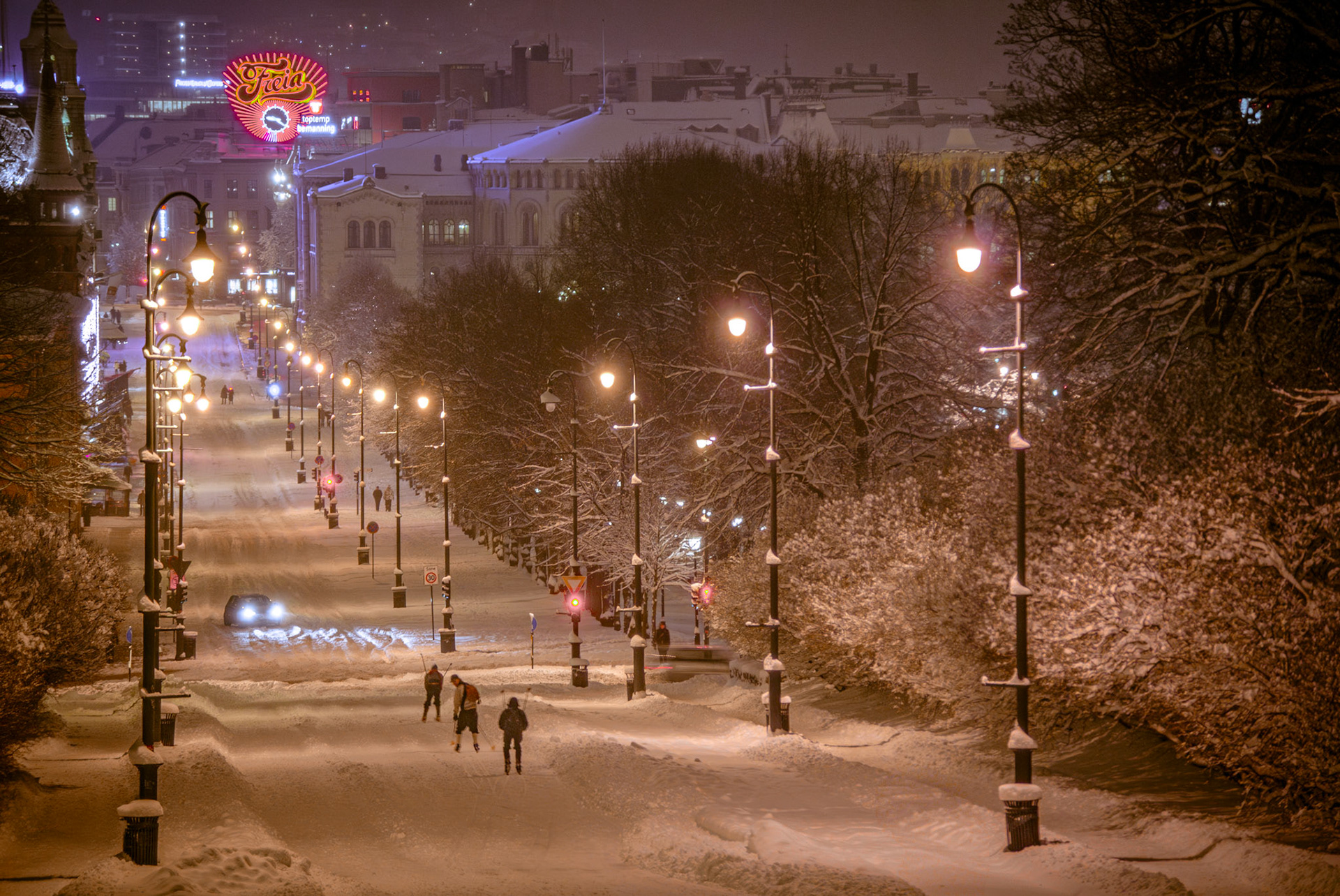 Honorable Mention, IPA Lucie Award. Sudden snowfall in the city of Oslo