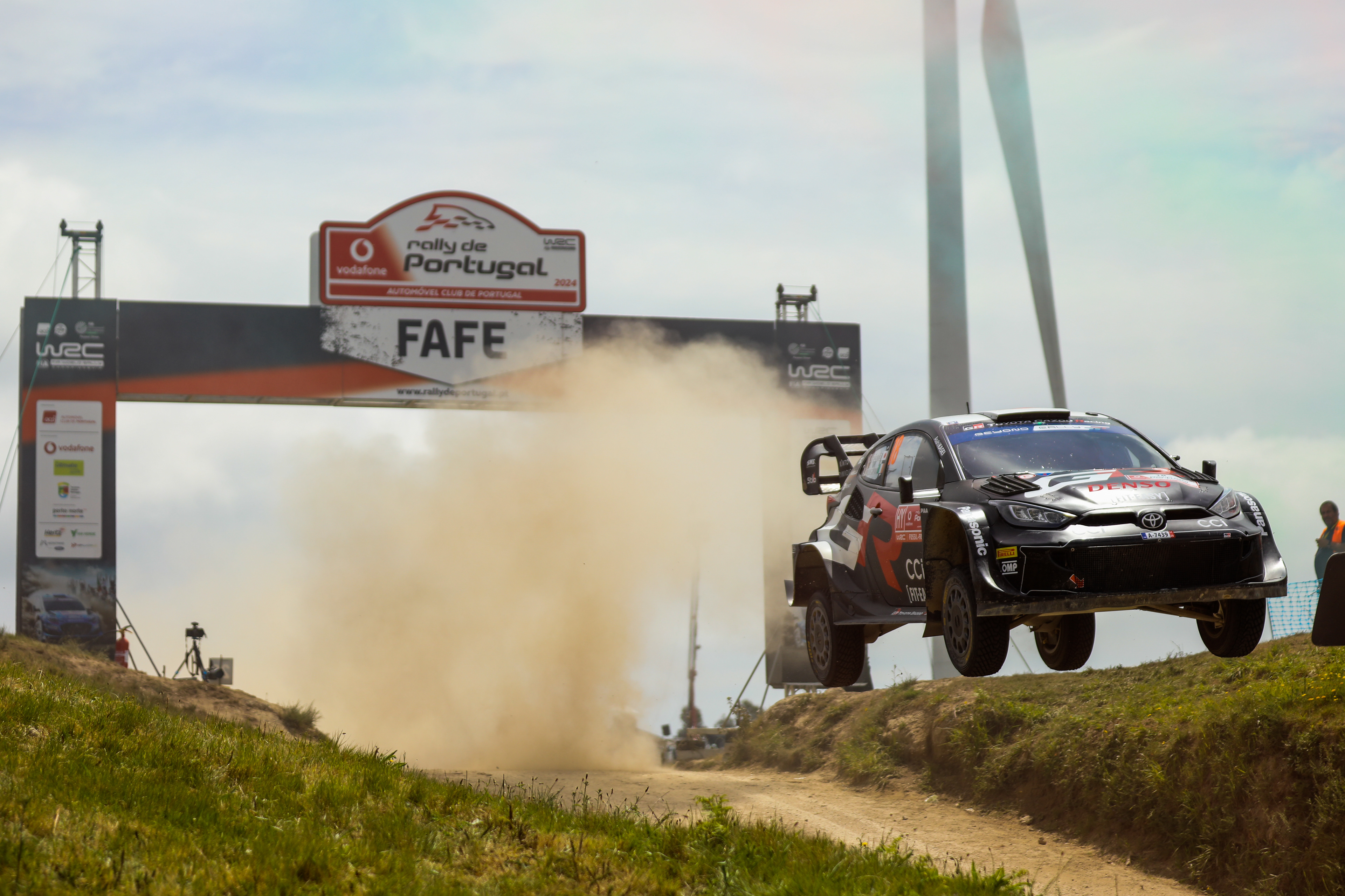 18 - Takamoto Katsuta (JPN) / Aaron Johnston (IRL) - Toyota Gazoo Racing WRT - Toyota GR Yaris Rally1 Hybrid - WRC Portugal 2024, May 12, Fafe Portugal - Photo Edu Almeida / Zoom Motorsport 