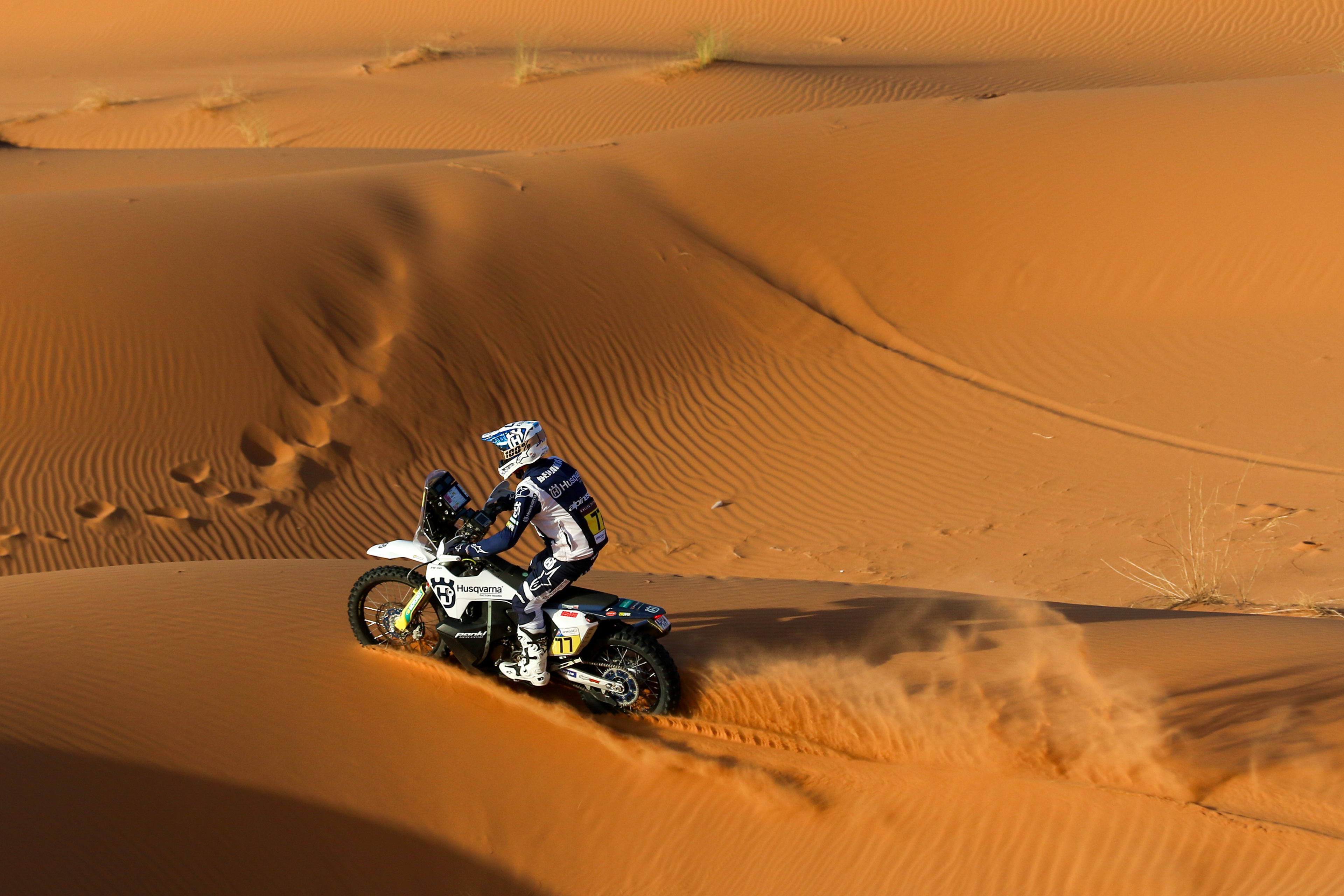 77 - Lucian Benavides (ARG) - Husqvarna Factory Racing - Husqvarna 450 Rally Factory, October 18 2023, Merzouga Morocoo - Photo Edu Almeida / Photos Dakar