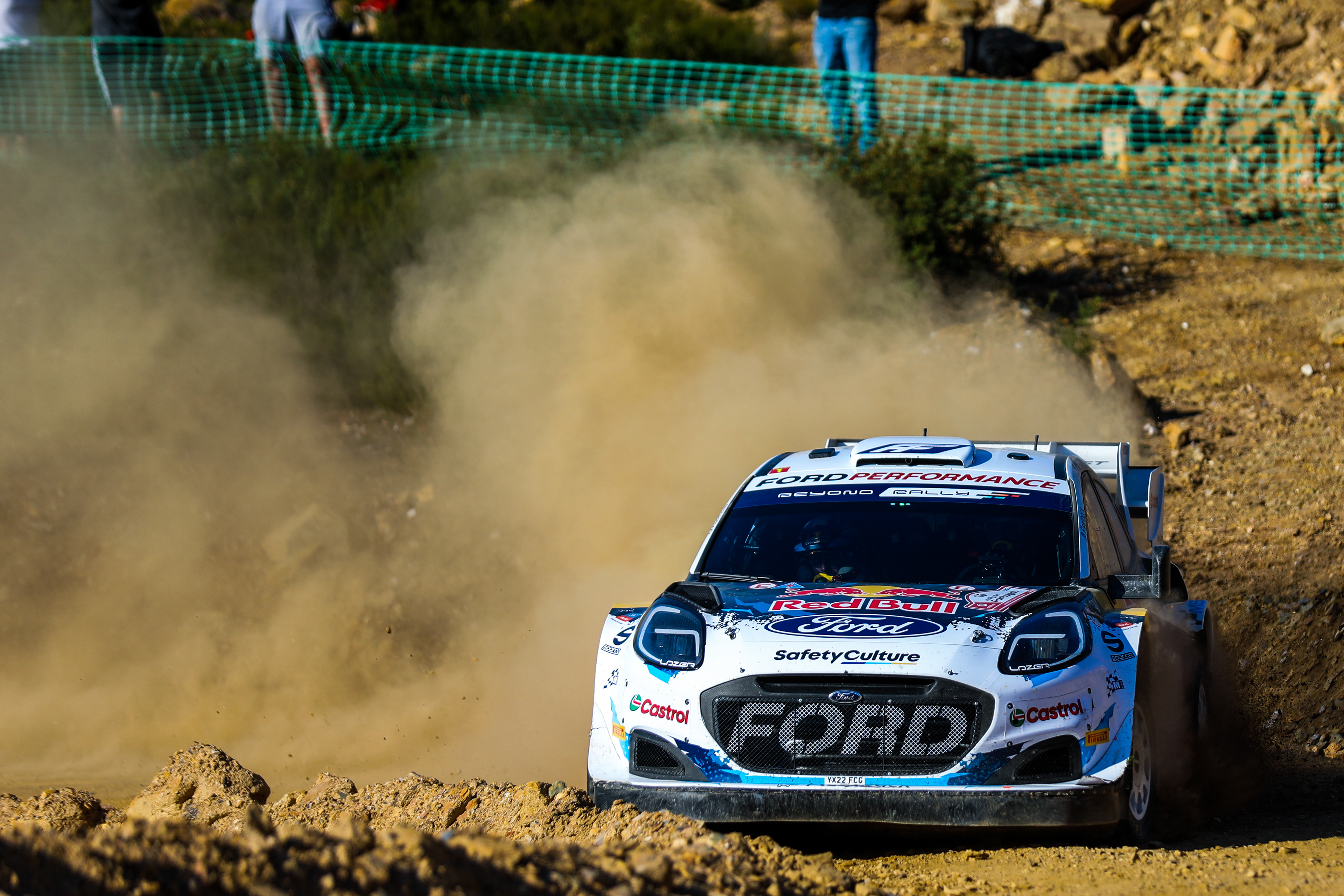 16 - Adrien Fourmaux (FRA) / Alexandre Coria (FRA) - M-SPORT Ford World Rally Team - Ford Puma Rally1 Hybrid - WRC Portugal 2024, May 12, Mortagua Portugal - Photo Edu Almeida / Zoom Motorsport 