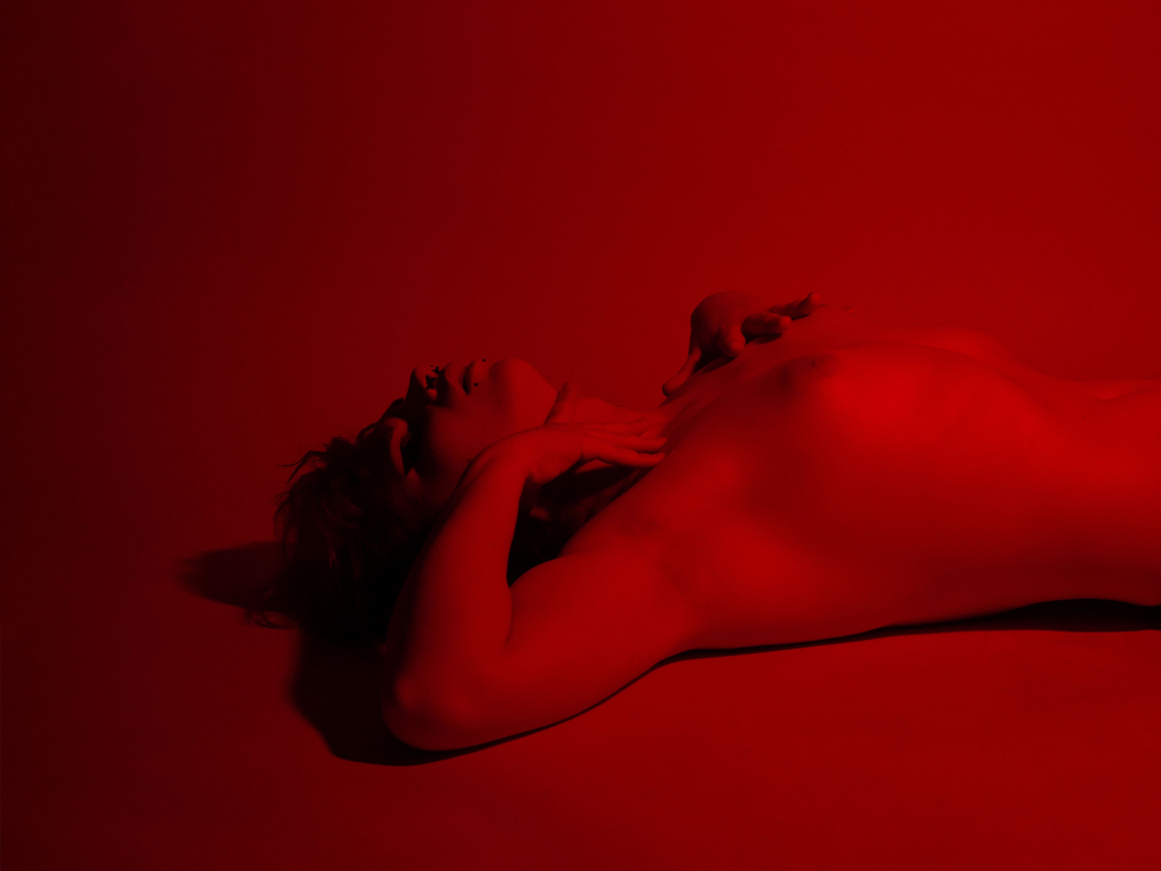 V.