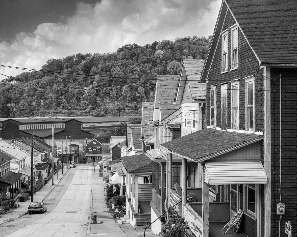 STEEL TOWN ・ Weirton, West Virginia-2000    From The Series, "American Rust" - ID #104