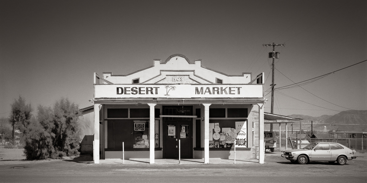 DESERT MARKET ・ Daggett, California-1992 - ID #114