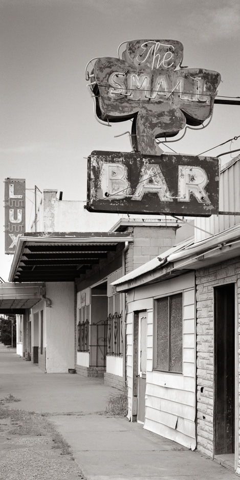 SMALL BAR ・ Grants, New Mexico-1992 - ID #126