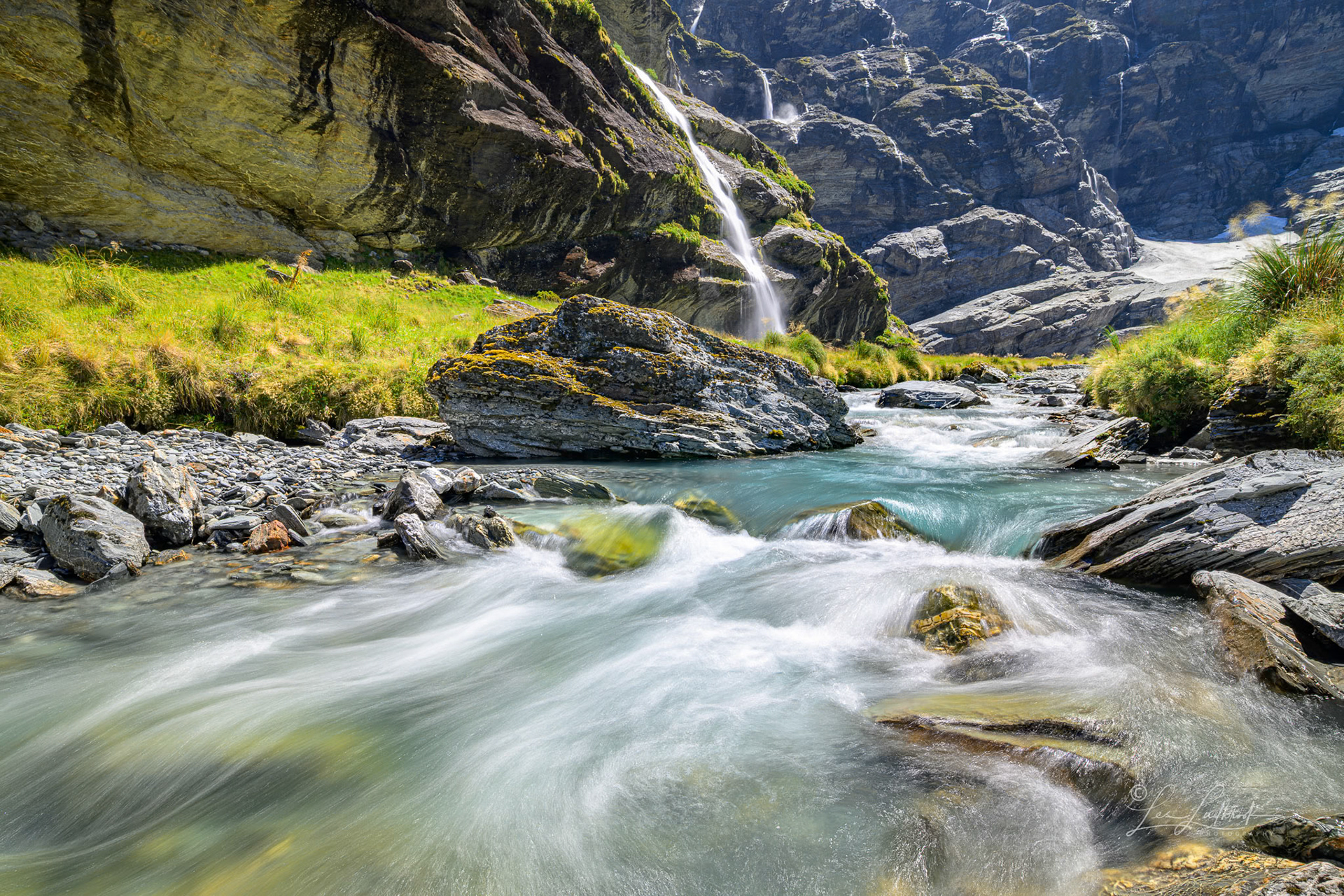 Flowing waters #4.