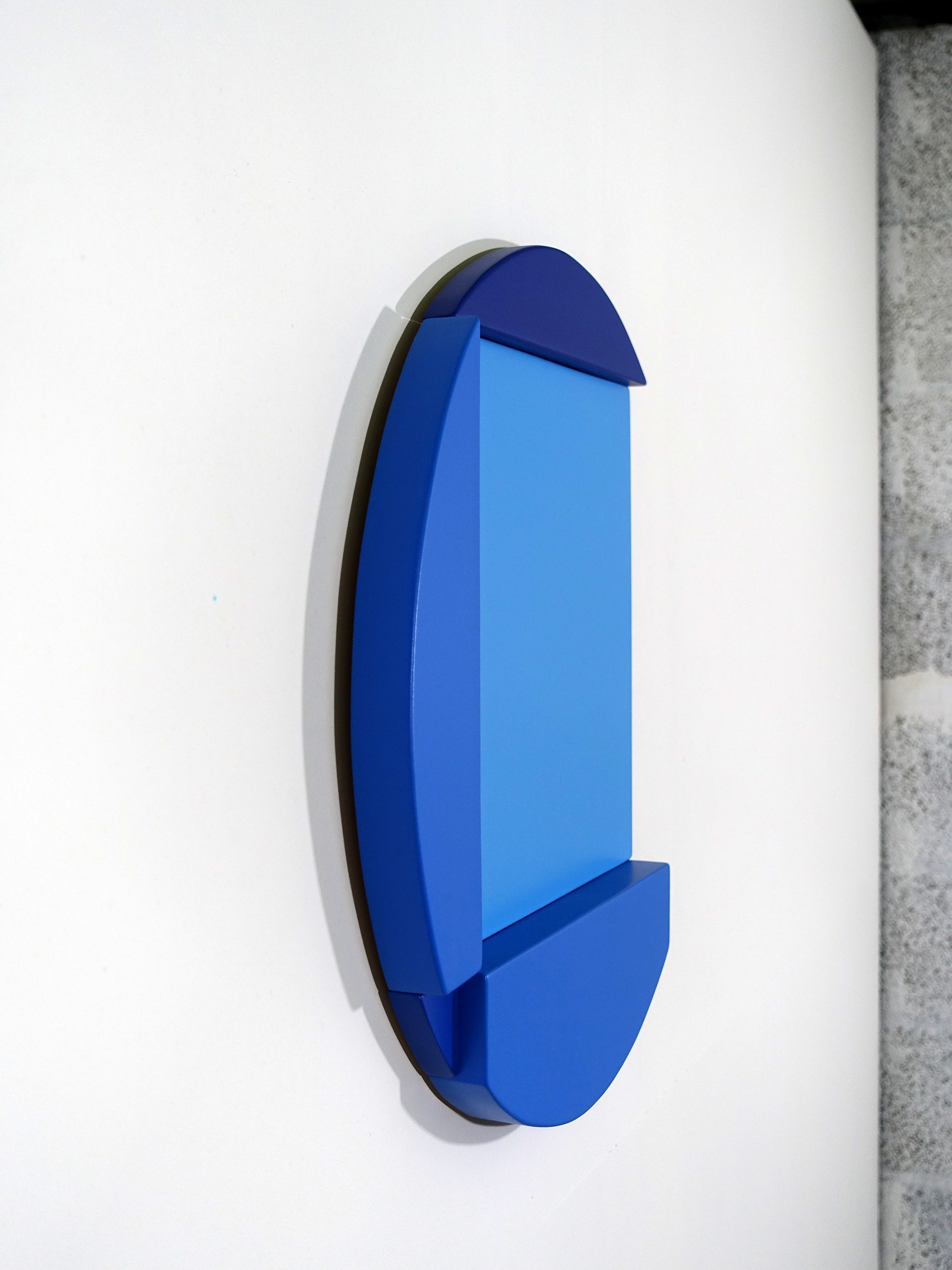 "Out" 40 x 37 x 2,5 cm