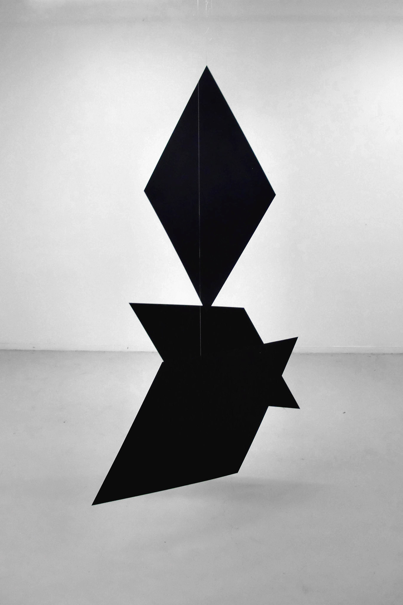 Pajero, Acrylique sur plaques Offset, 200 x 200 x 200 cm, 2012