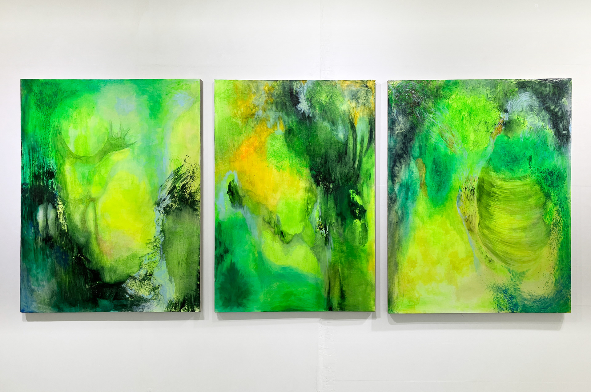 2. 石山未来 『PALMA(triptych Ⅰ)』、『PALMA(triptych Ⅱ)』、『PALMA(triptych Ⅲ)』 / キャンバスに油彩 / 左からF50号、P50号、F50号 / 2025 / ¥715,000(3枚セット販売)