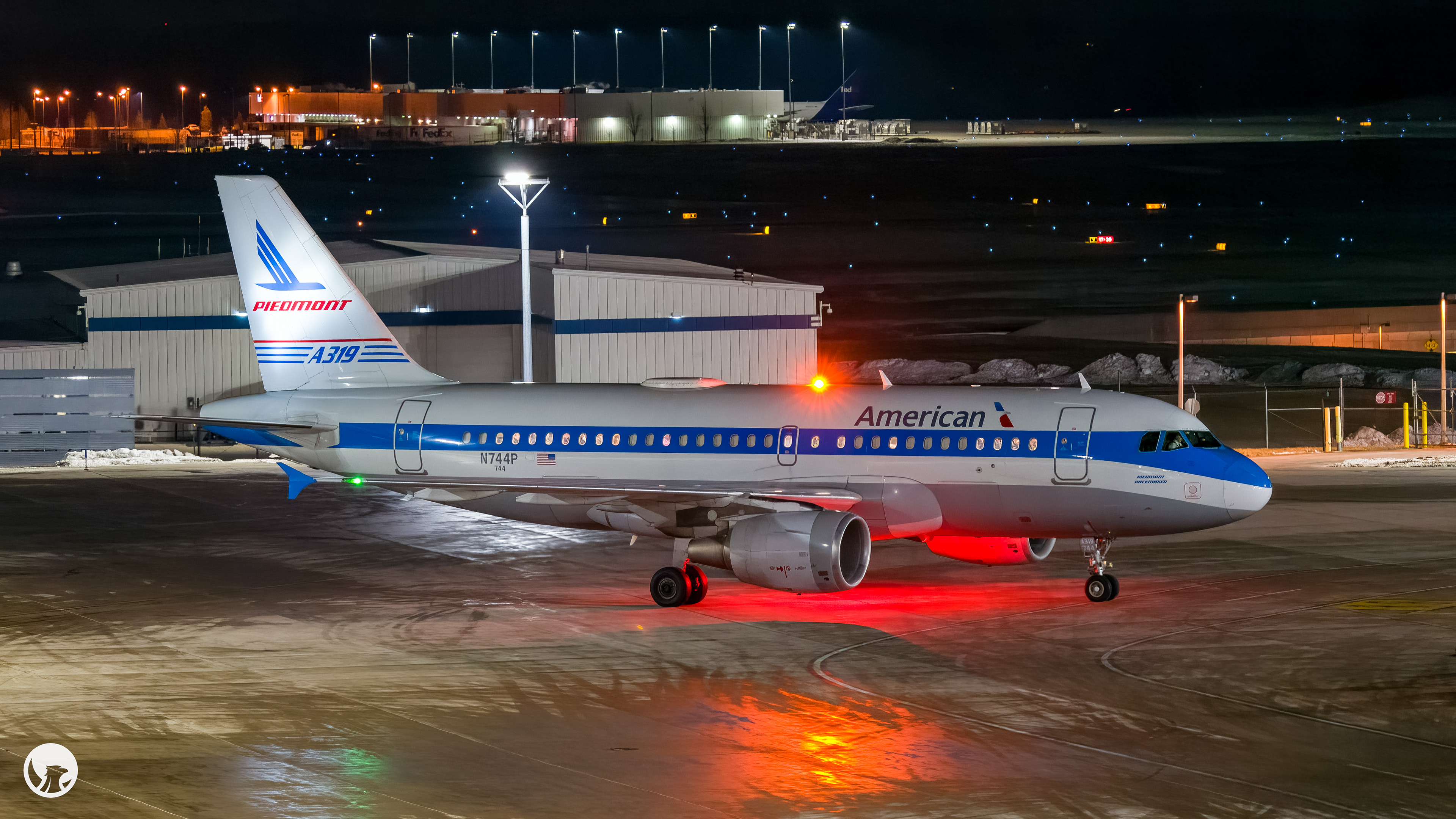 American Airlines Airbus A319-112 N744P