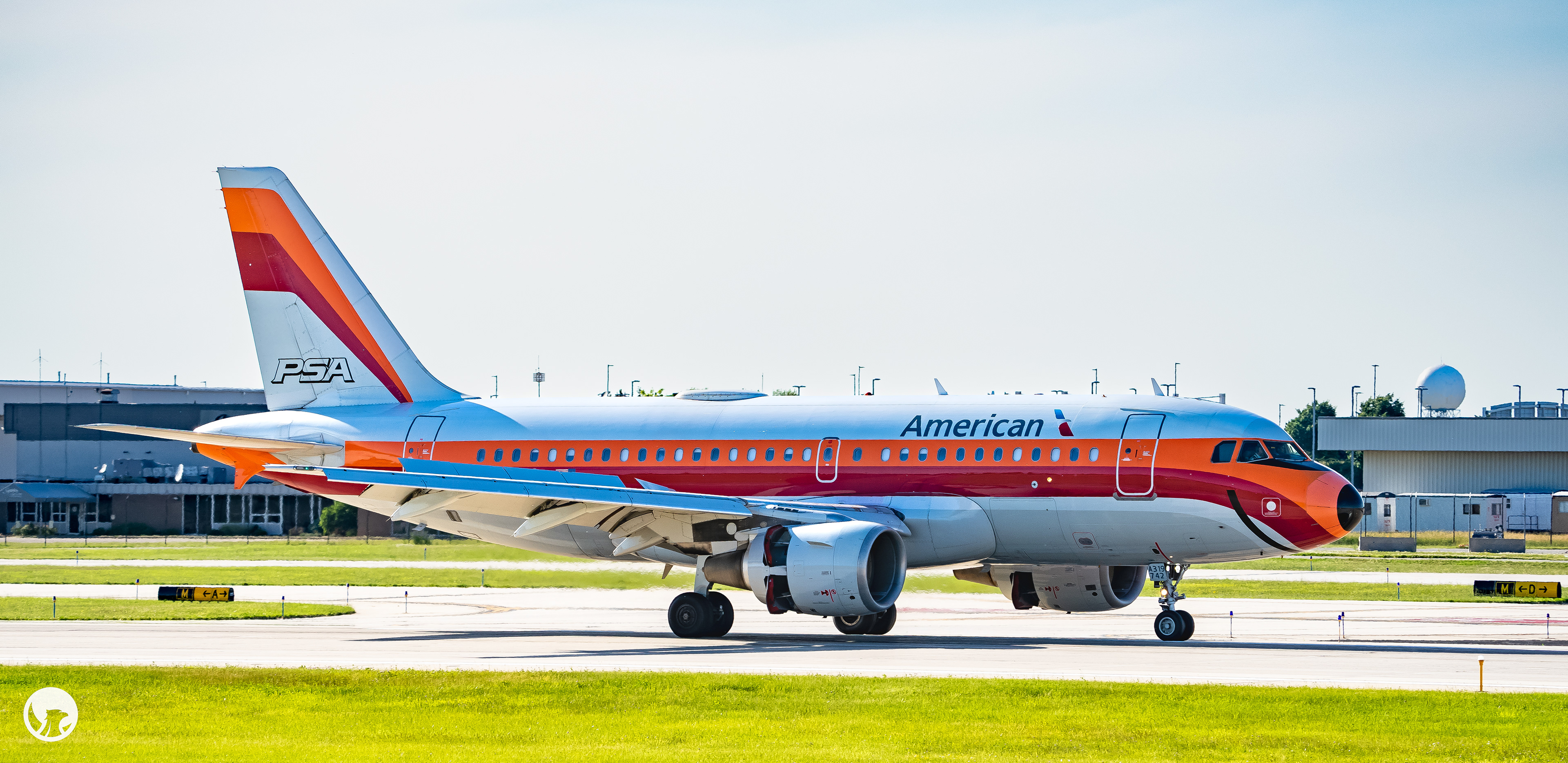 American Airlines Airbus A319-112 (PSA Retro Livery) N742PS