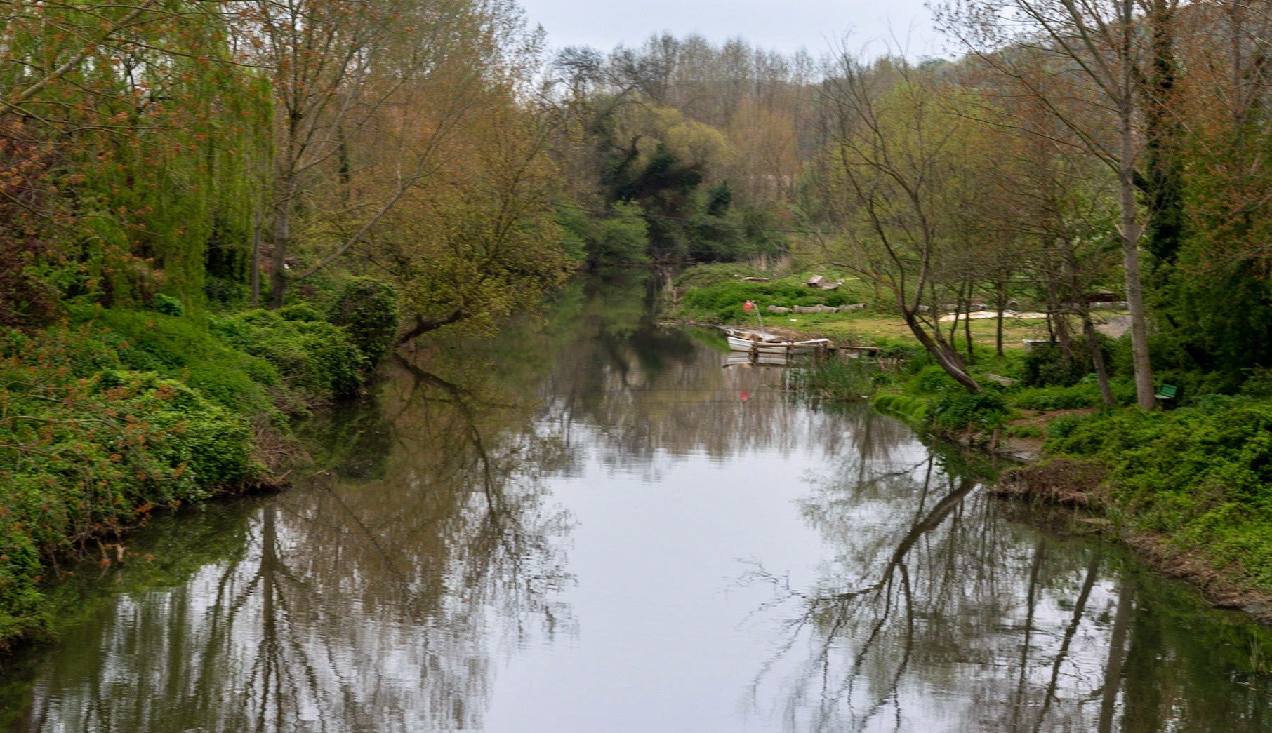 Öǧümce: view north from the Çayaǧız footbridge