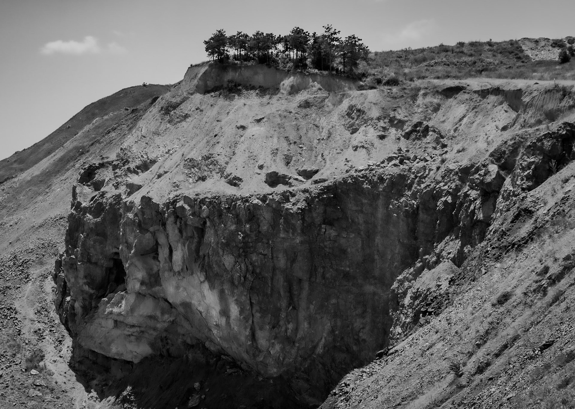 Cebeci: southern opencast mines - a tree island on 1.8.20