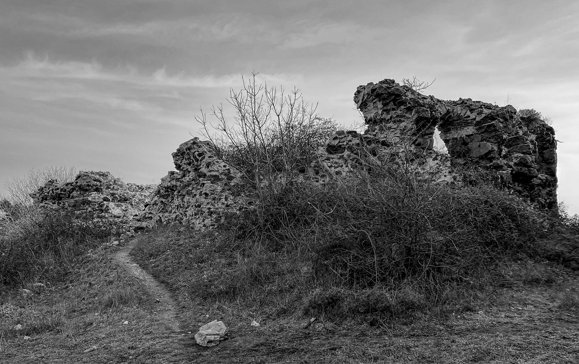 Poyraz: the ruined Genoese fort