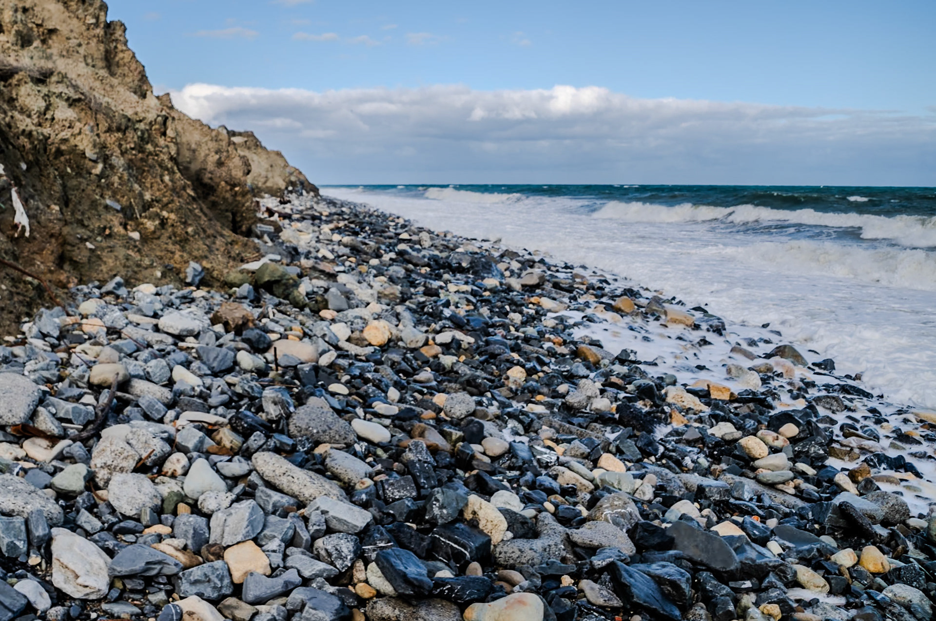 Black Sea coast east of Yeniköy: stony beach and headland