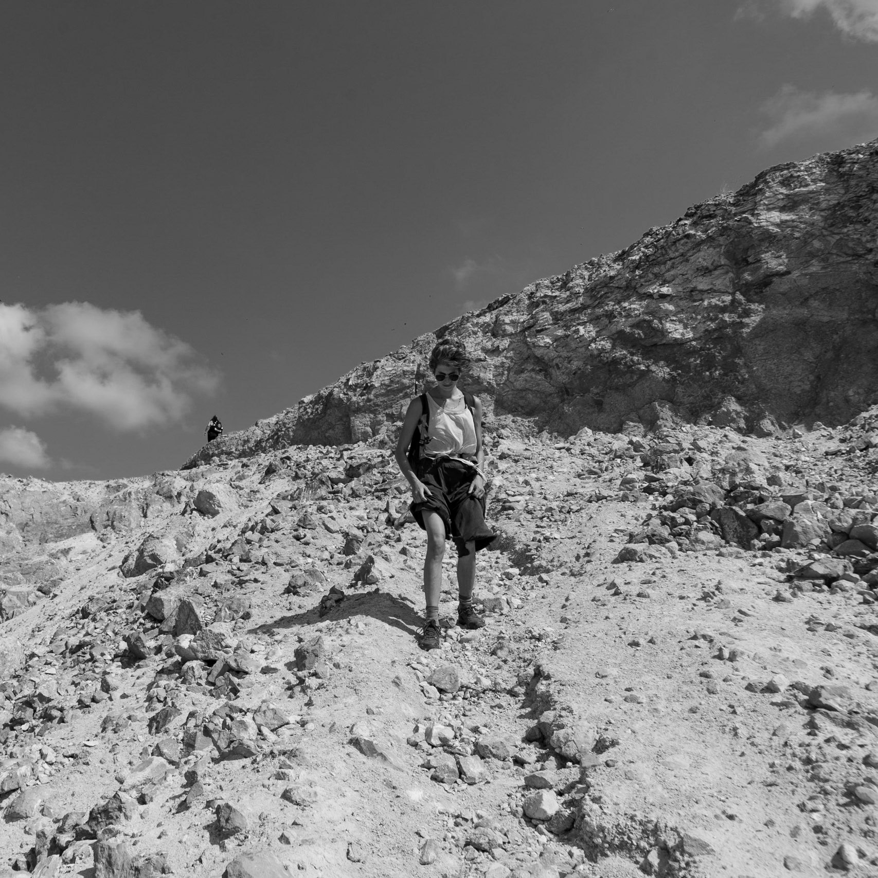 Kurna abandoned quarry: descending northwest