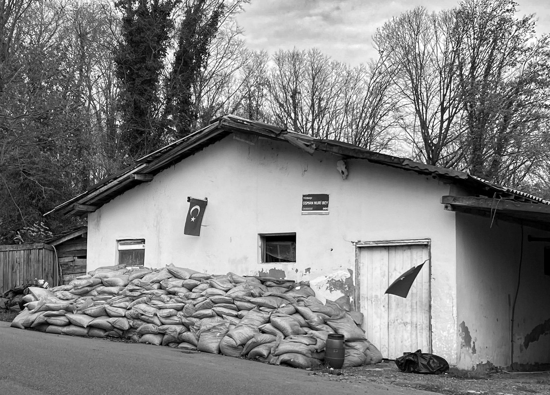 Alibahadır: large hut and sandbags